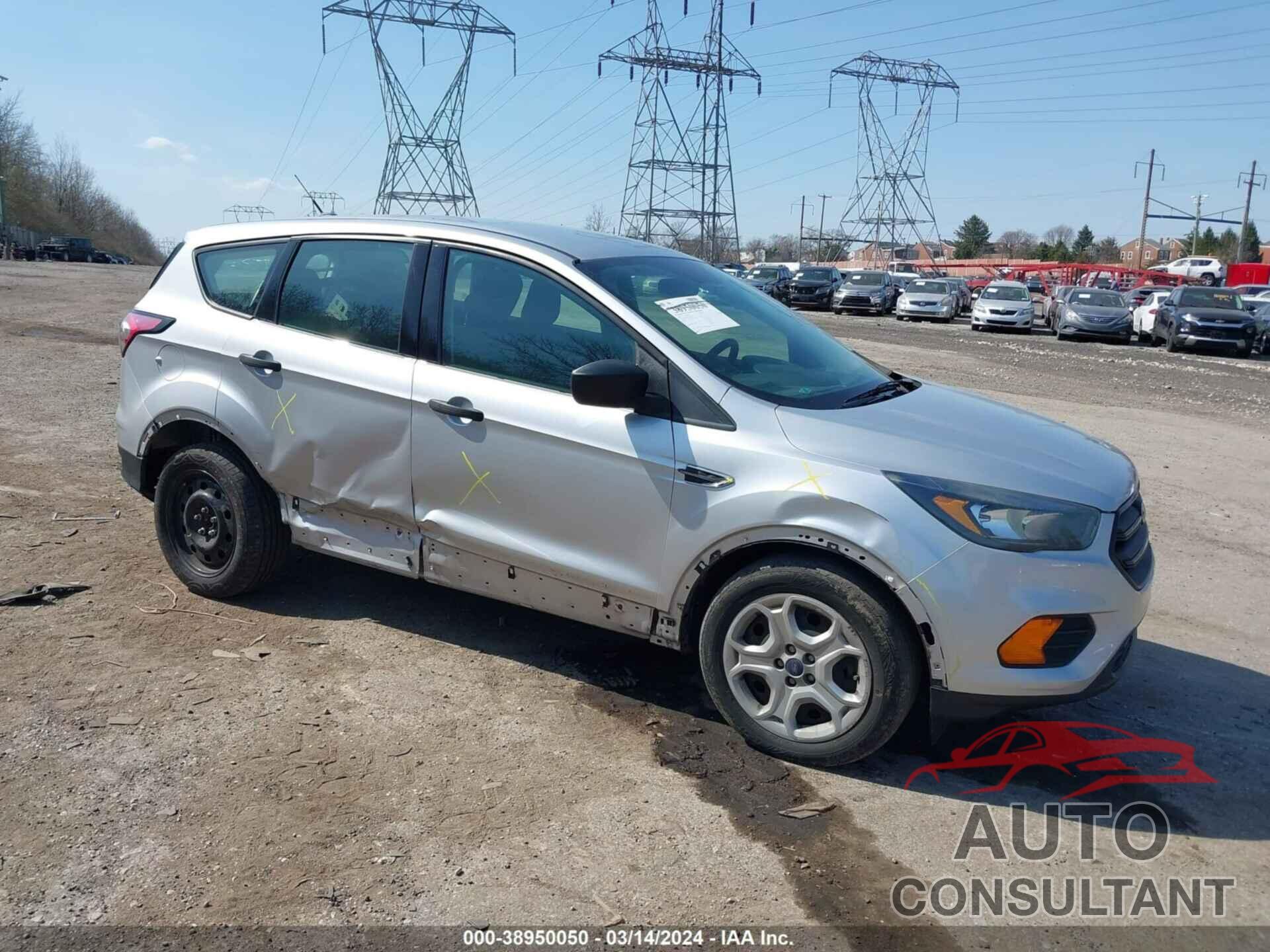 FORD ESCAPE 2018 - 1FMCU0F72JUA06541