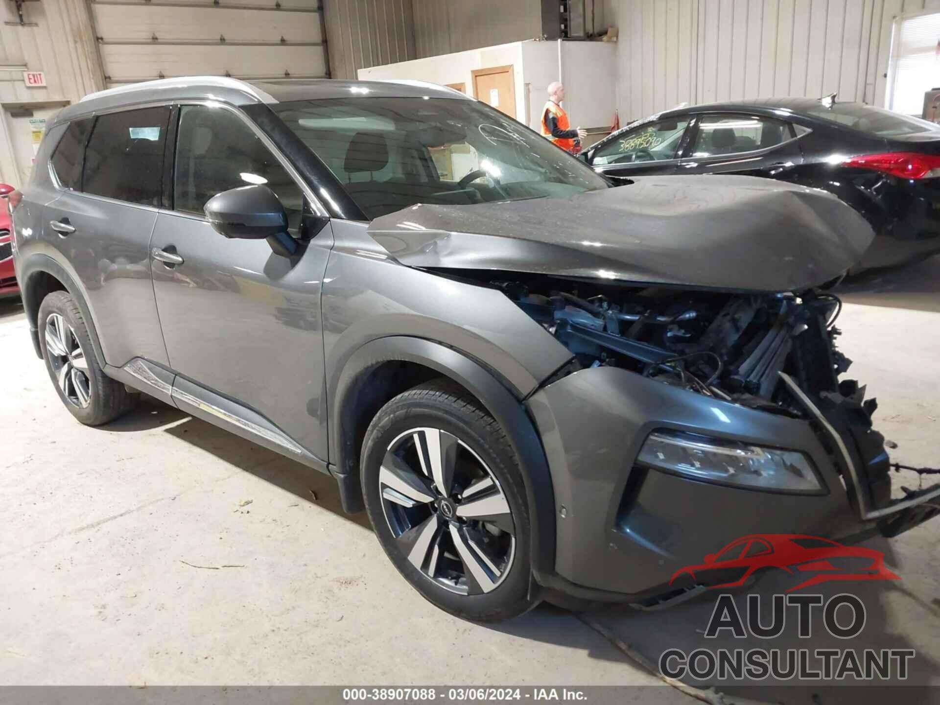 NISSAN ROGUE 2022 - 5N1BT3CB8NC725068