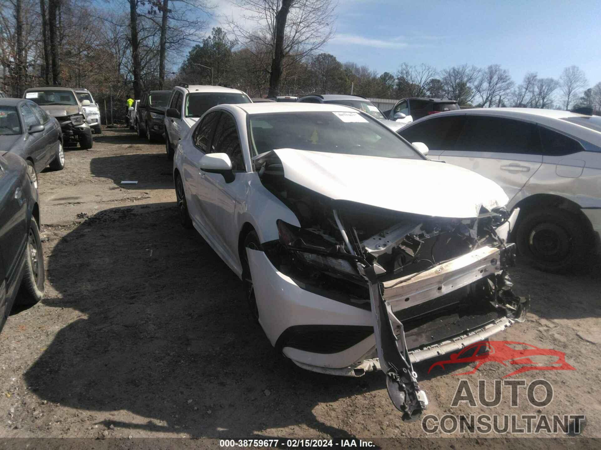 TOYOTA CAMRY 2021 - 4T1G11AK5MU480788