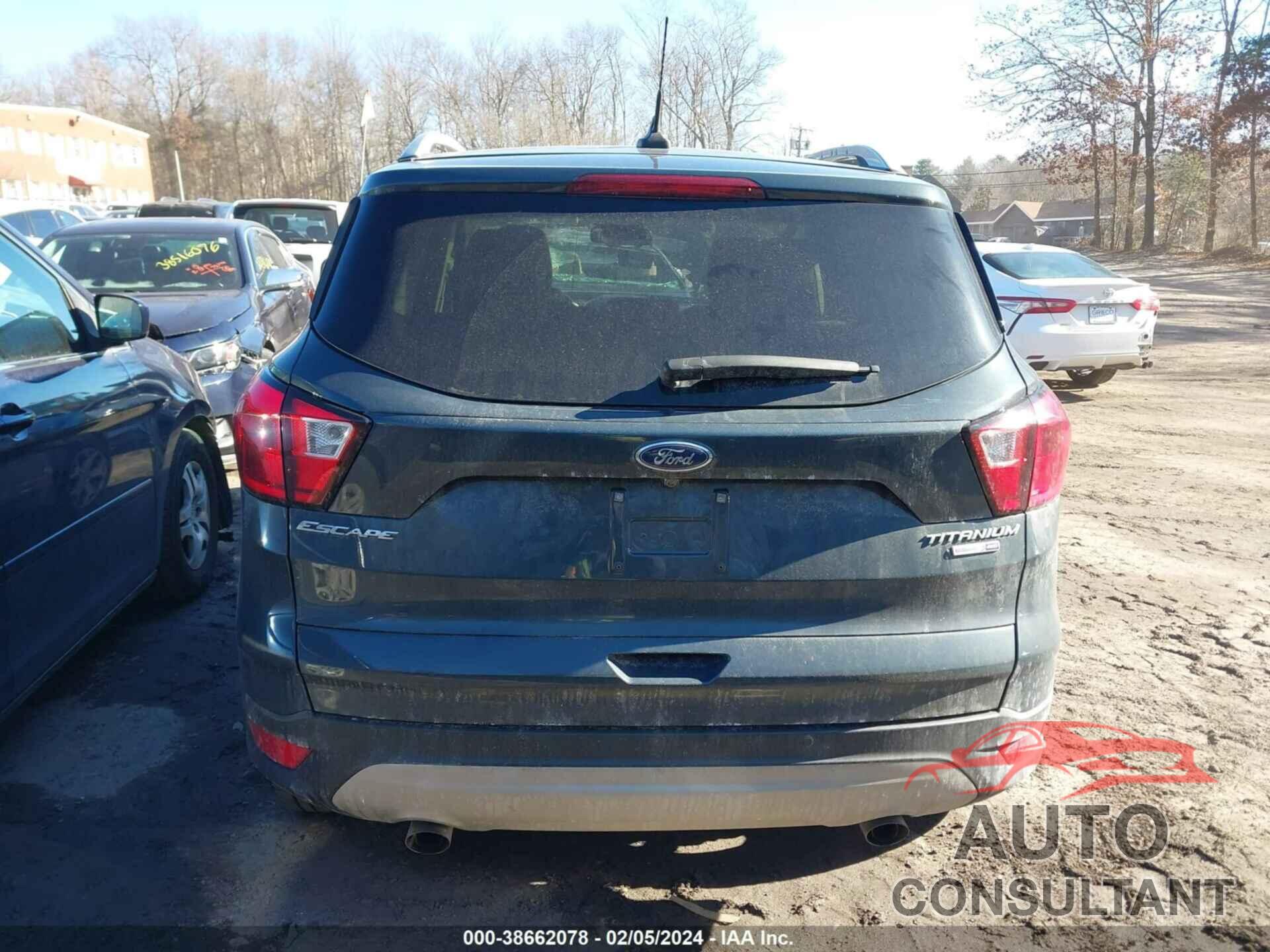 FORD ESCAPE 2019 - 1FMCU9J90KUC17879