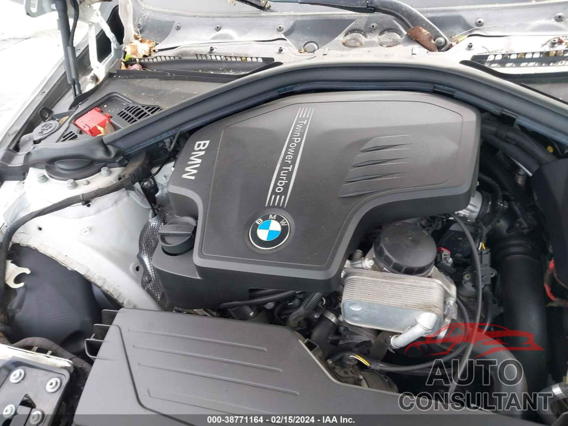 BMW 3 SERIES 2016 - WBA8E9G5XGNT42785