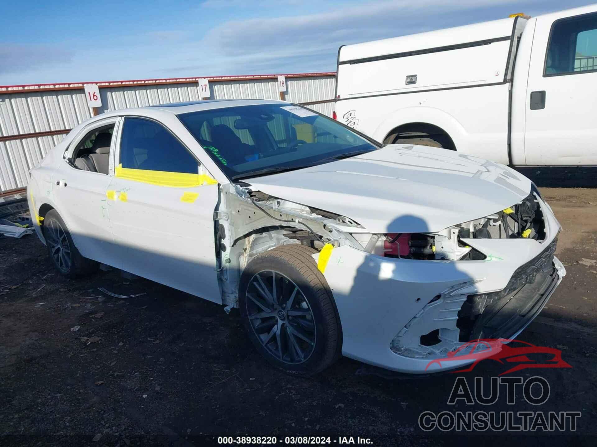 TOYOTA CAMRY 2022 - 4T1F31AK9NU589102