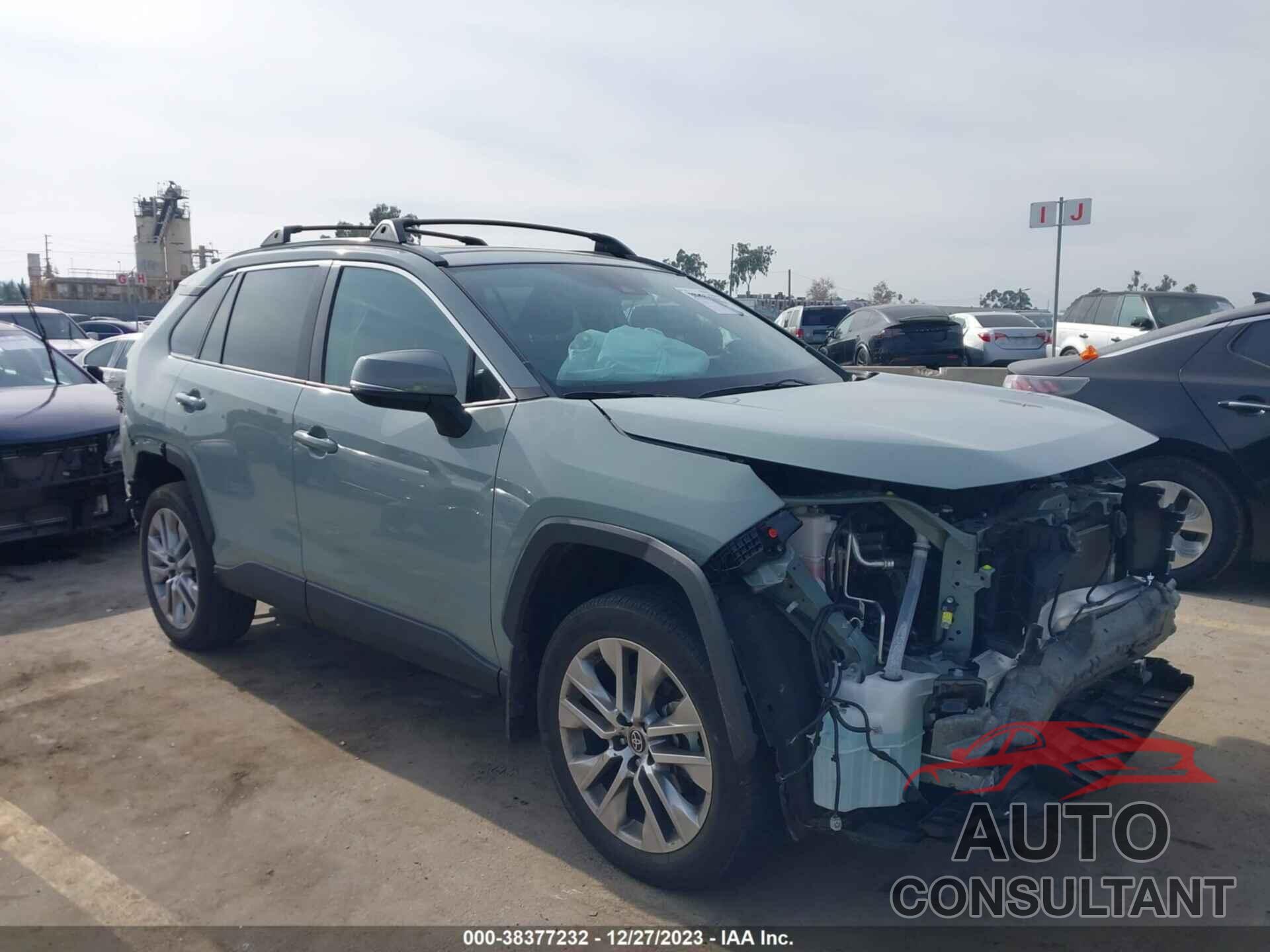 TOYOTA RAV4 2022 - 2T3C1RFV8NW216912