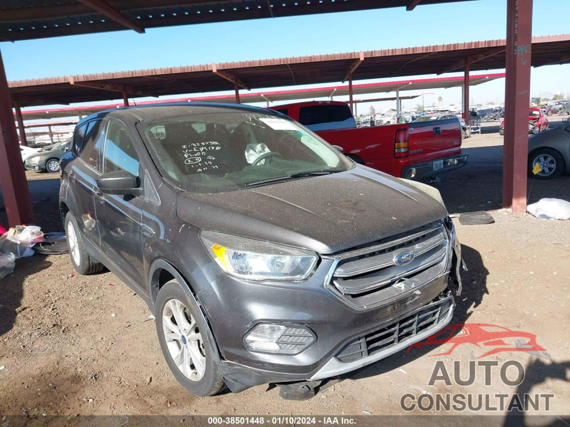 FORD ESCAPE 2017 - 1FMCU0G93HUE09180