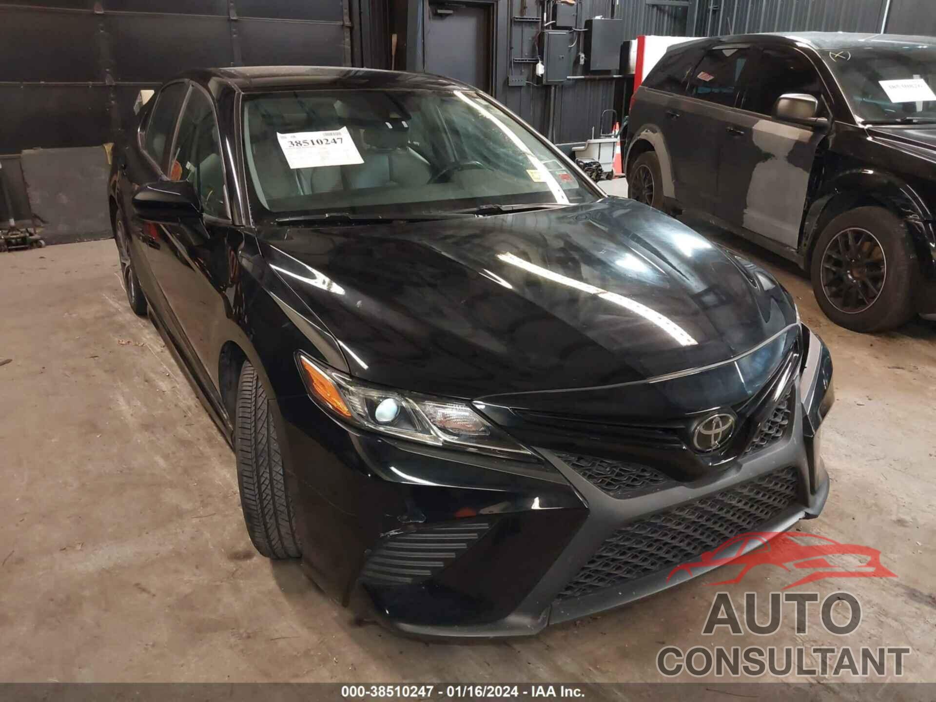 TOYOTA CAMRY 2019 - 4T1B11HK2KU777871