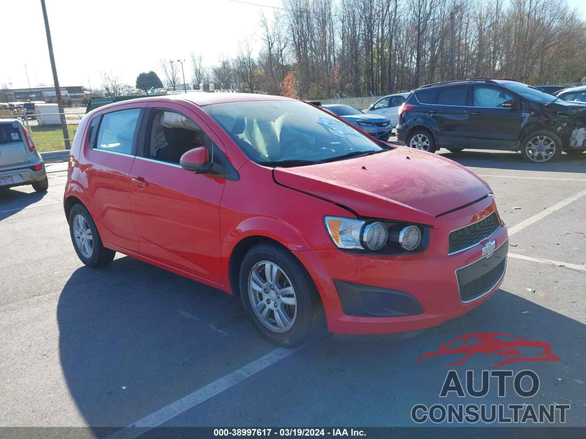 CHEVROLET SONIC 2016 - 1G1JC6SH5G4134287