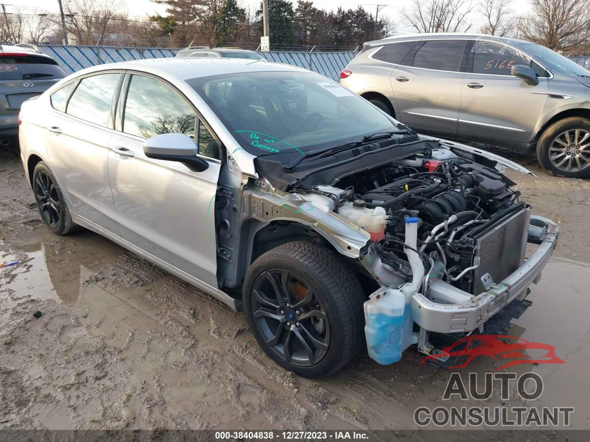 FORD FUSION 2018 - 3FA6P0G77JR217173