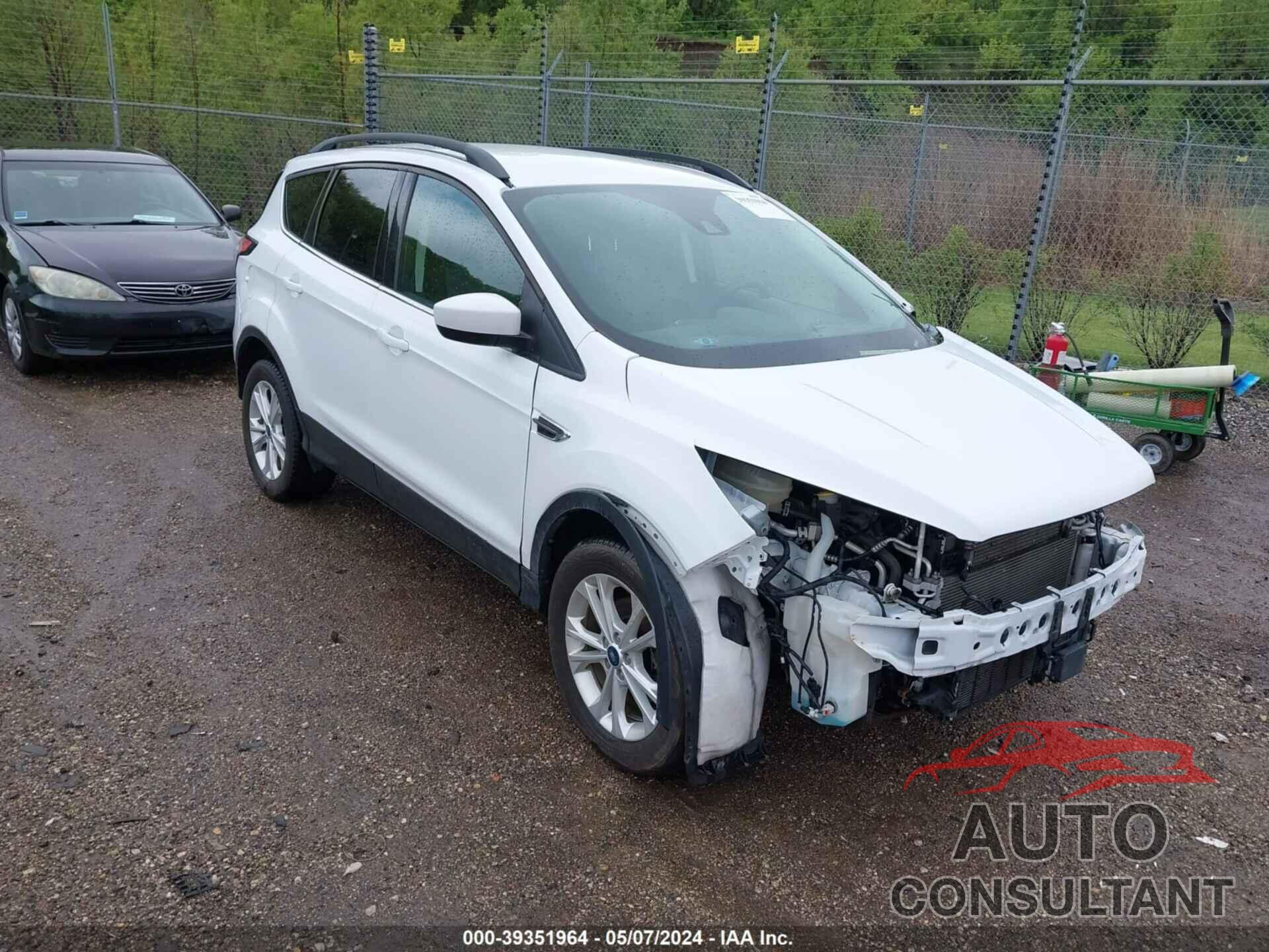 FORD ESCAPE 2018 - 1FMCU0GD6JUC50360