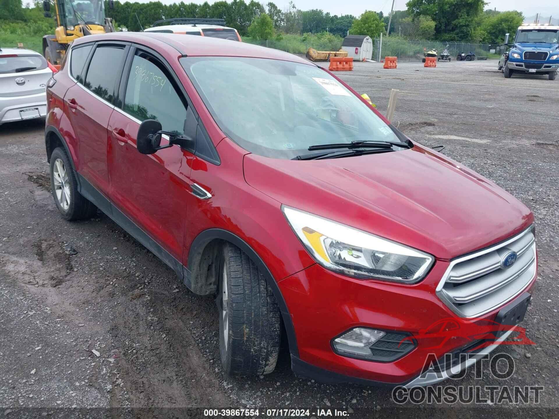 FORD ESCAPE 2017 - 1FMCU9GD6HUE83282