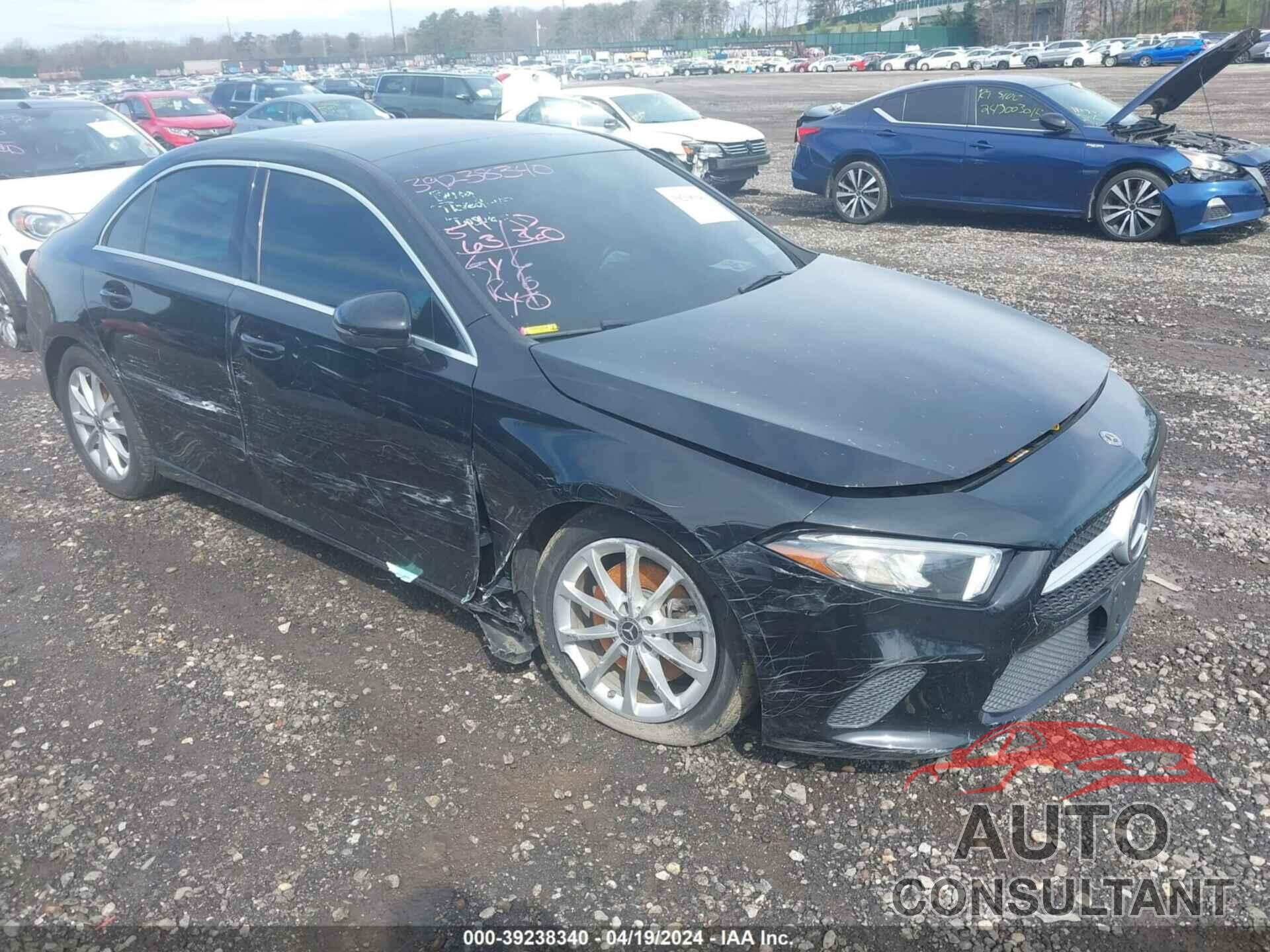 MERCEDES-BENZ A 220 2020 - W1K3G4FB5LJ199429
