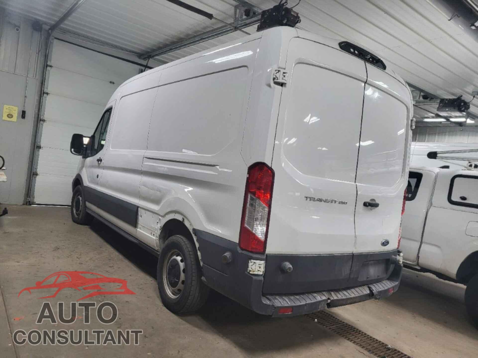 FORD TRANSIT 2018 - 1FTYR2CM2JKA96609