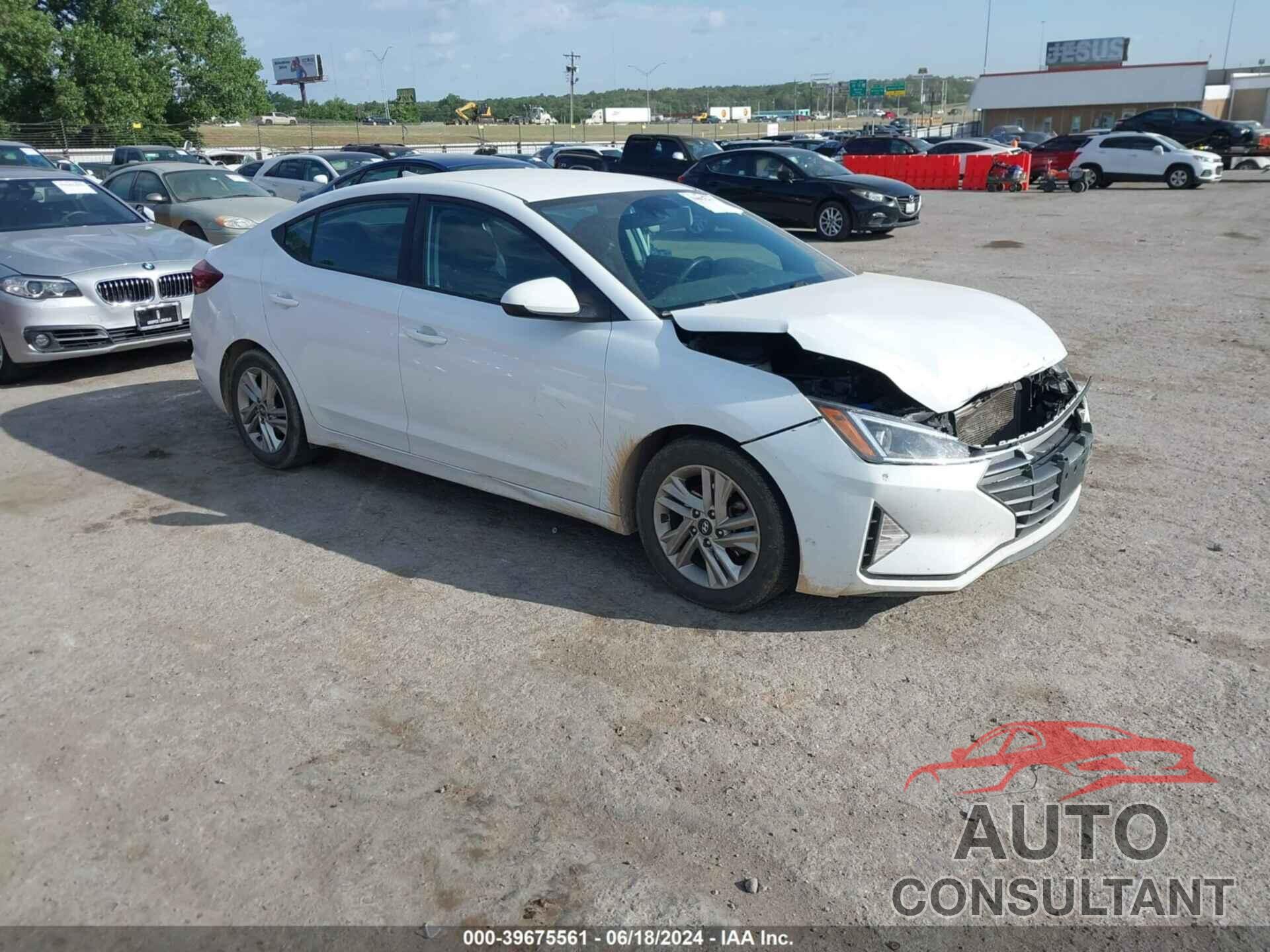 HYUNDAI ELANTRA 2020 - 5NPD84LF7LH584499