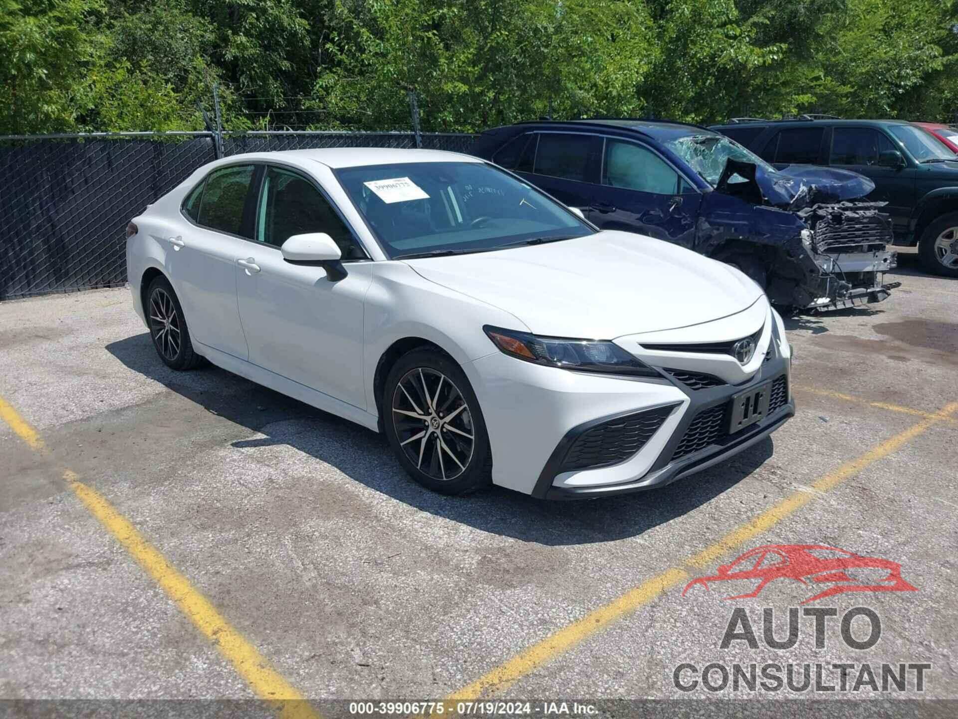 TOYOTA CAMRY 2021 - 4T1G11AK5MU478281