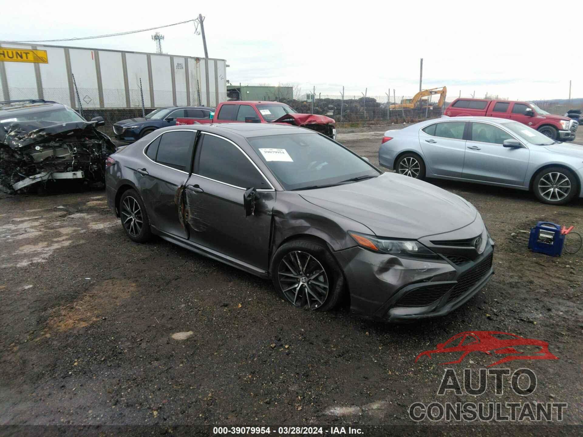 TOYOTA CAMRY 2022 - 4T1T11BK6NU054381