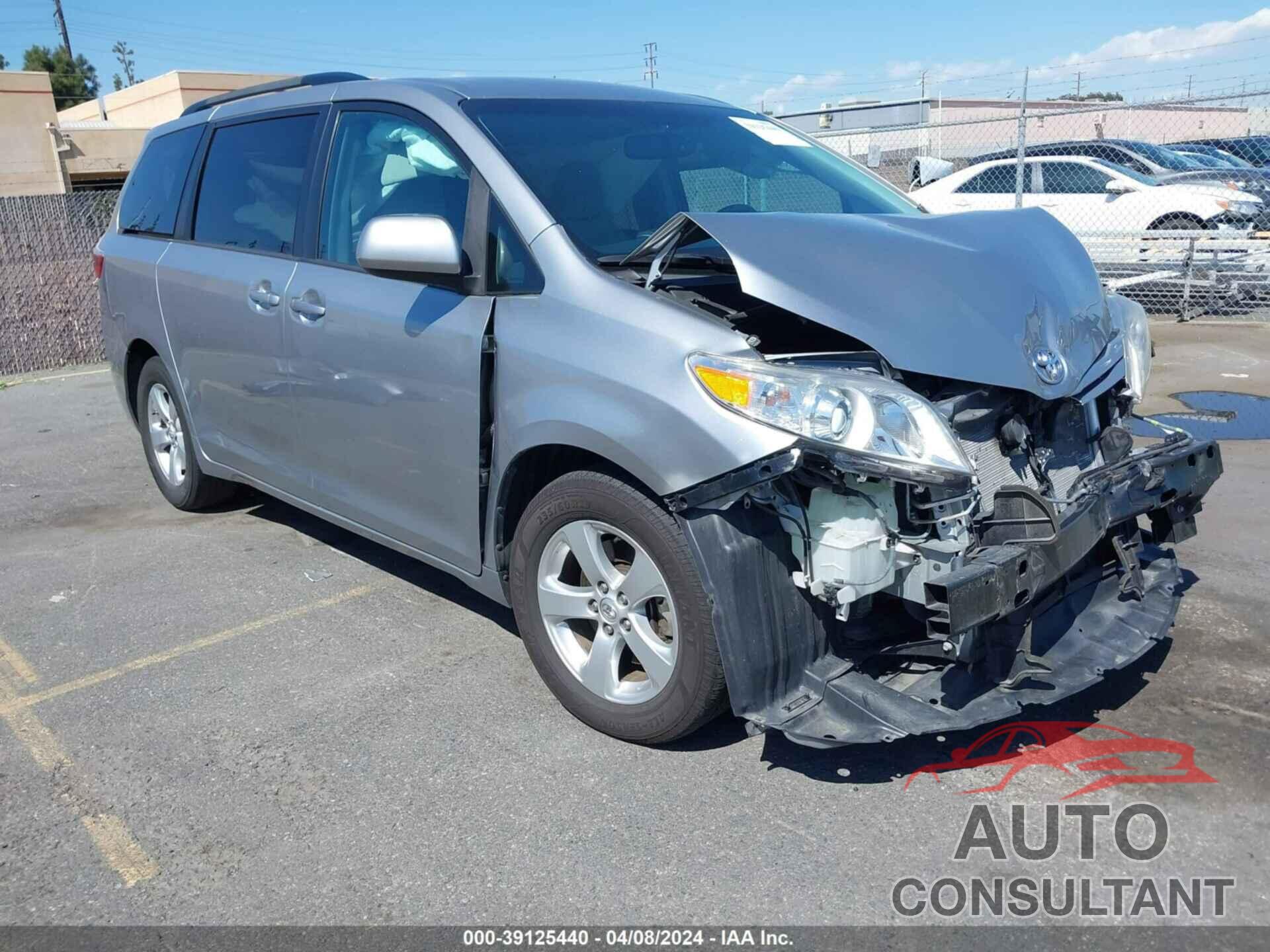 TOYOTA SIENNA 2017 - 5TDKZ3DC4HS859816