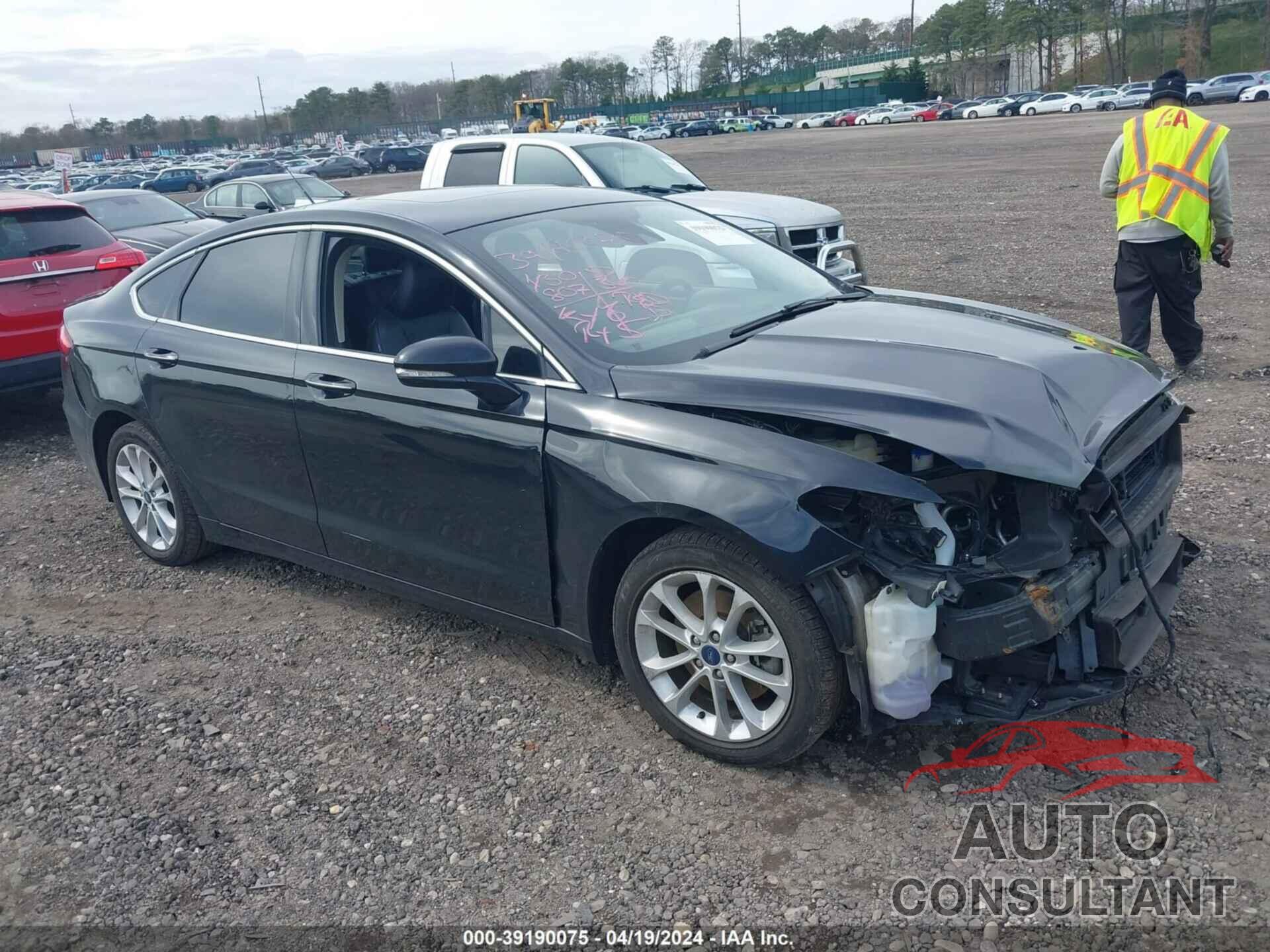 FORD FUSION ENERGI 2019 - 3FA6P0SU3KR212471