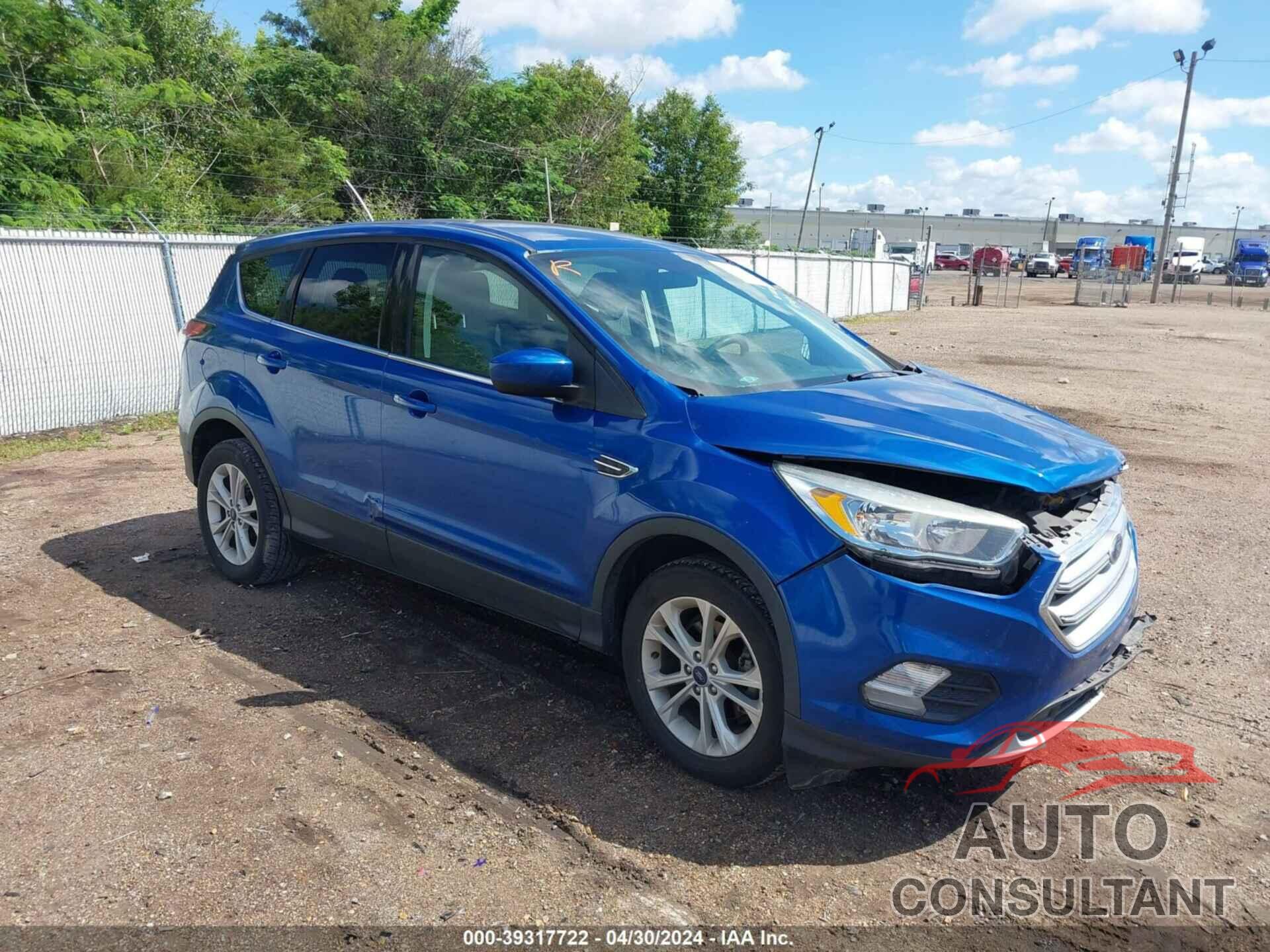 FORD ESCAPE 2017 - 1FMCU0GD3HUA59862