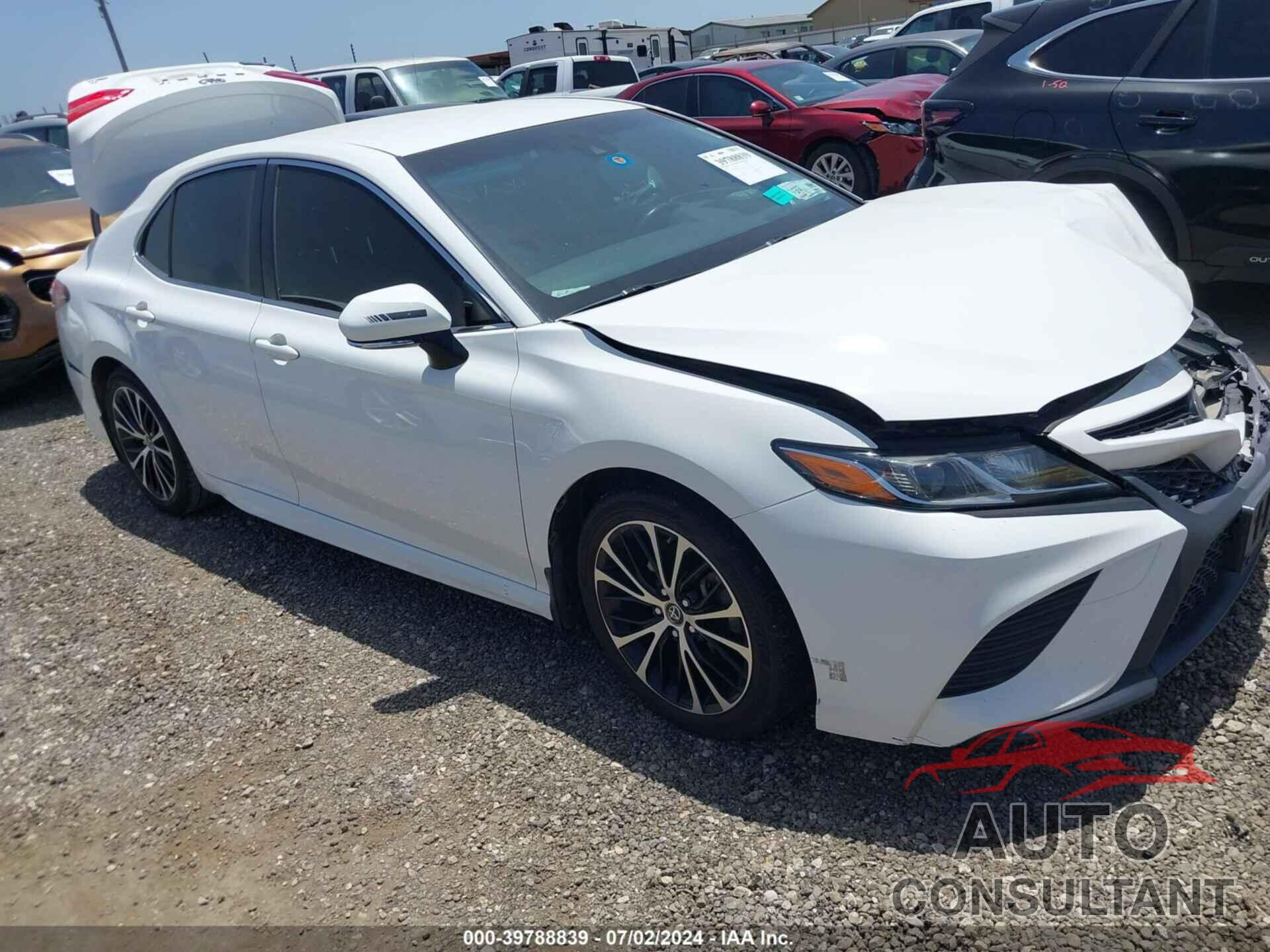 TOYOTA CAMRY 2018 - JTNB11HK7J3006231