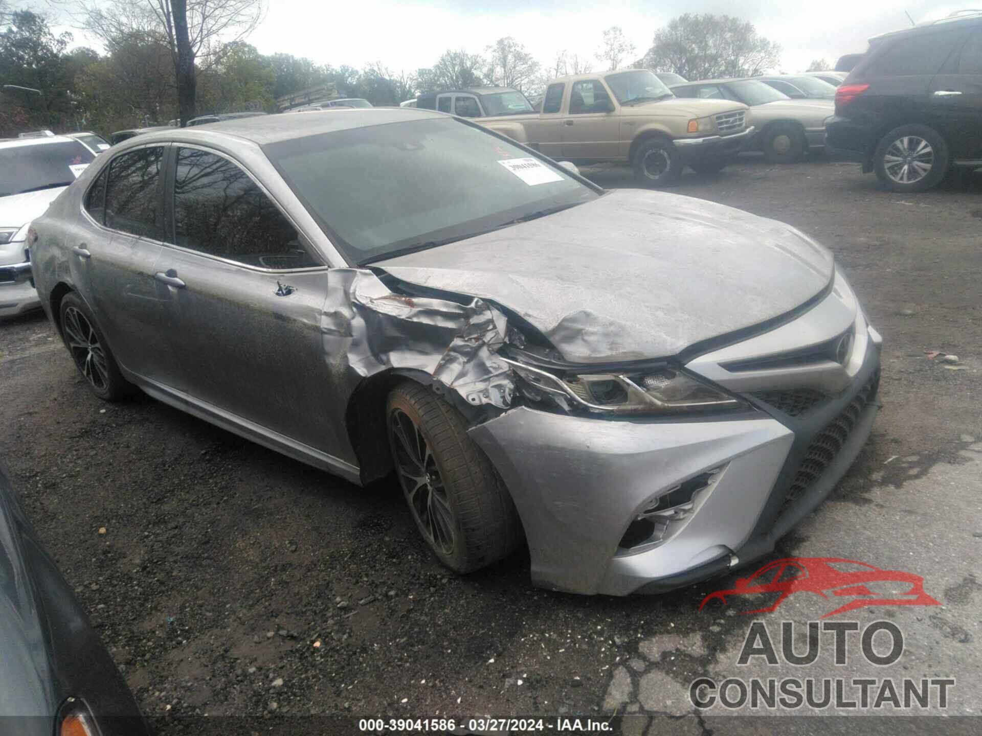 TOYOTA CAMRY 2018 - 4T1B11HKXJU678195