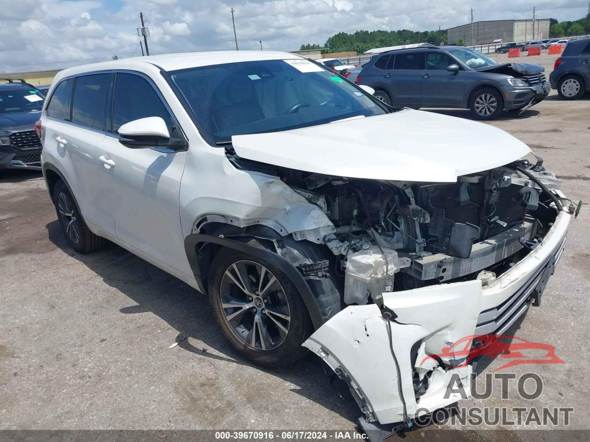 TOYOTA HIGHLANDER 2018 - 5TDZARFHXJS032958