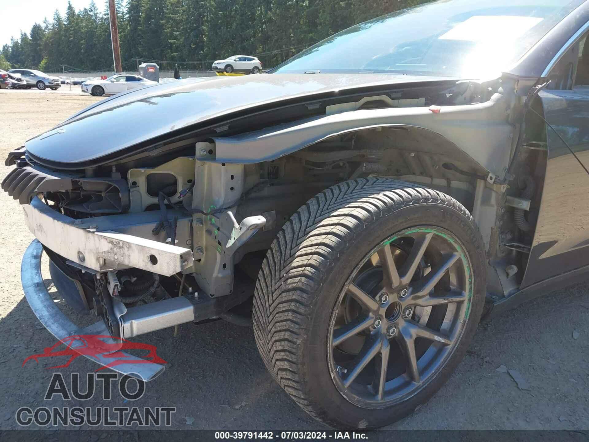 TESLA MODEL 3 2018 - 5YJ3E1EA1JF016393