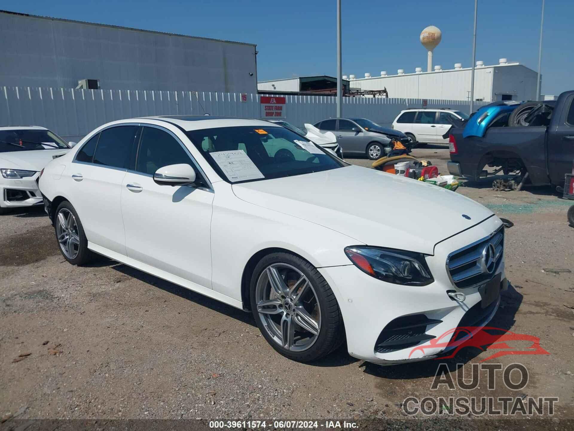 MERCEDES-BENZ E 300 2019 - WDDZF4JB9KA518012