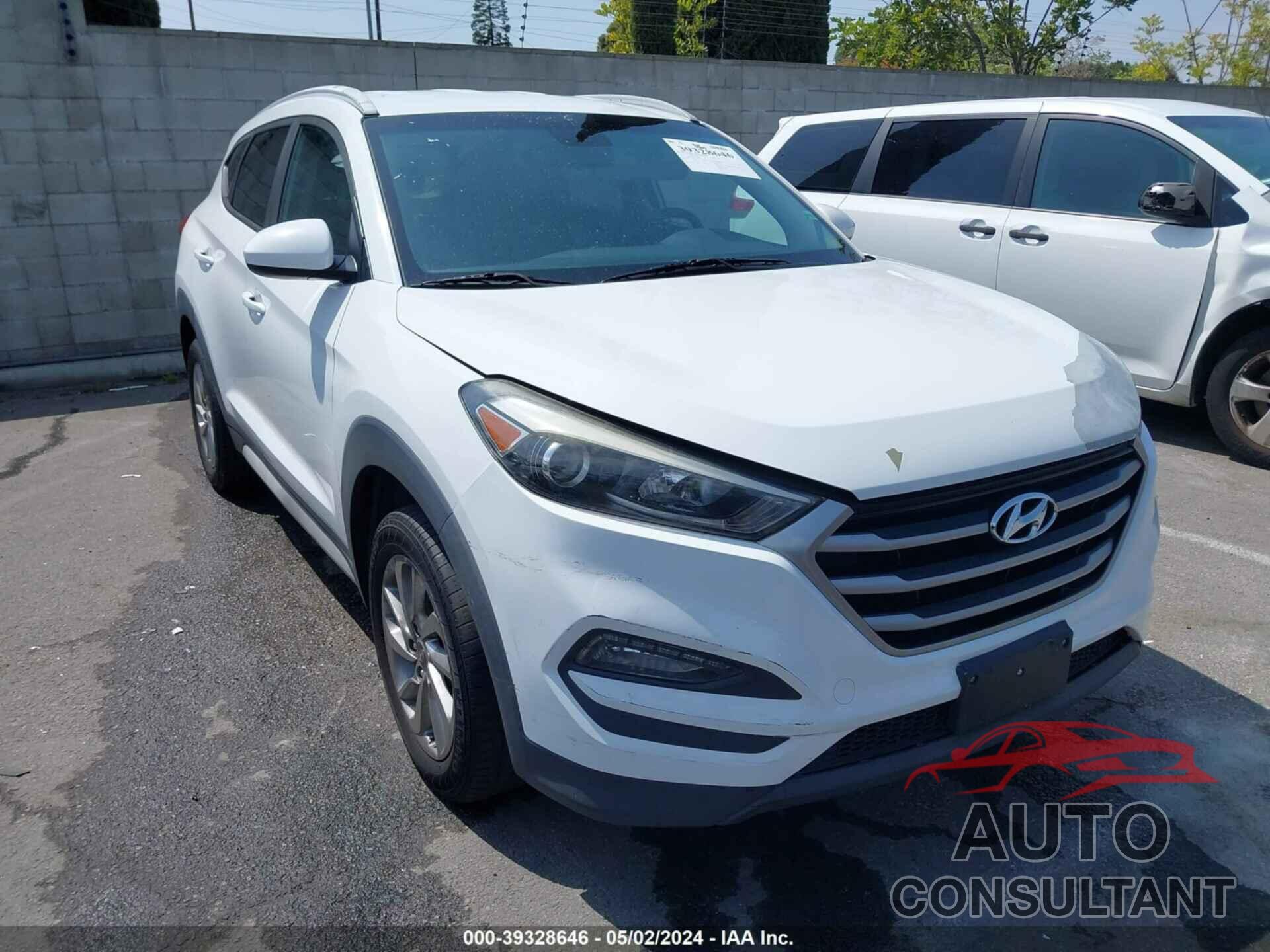 HYUNDAI TUCSON 2018 - KM8J33A43JU677001