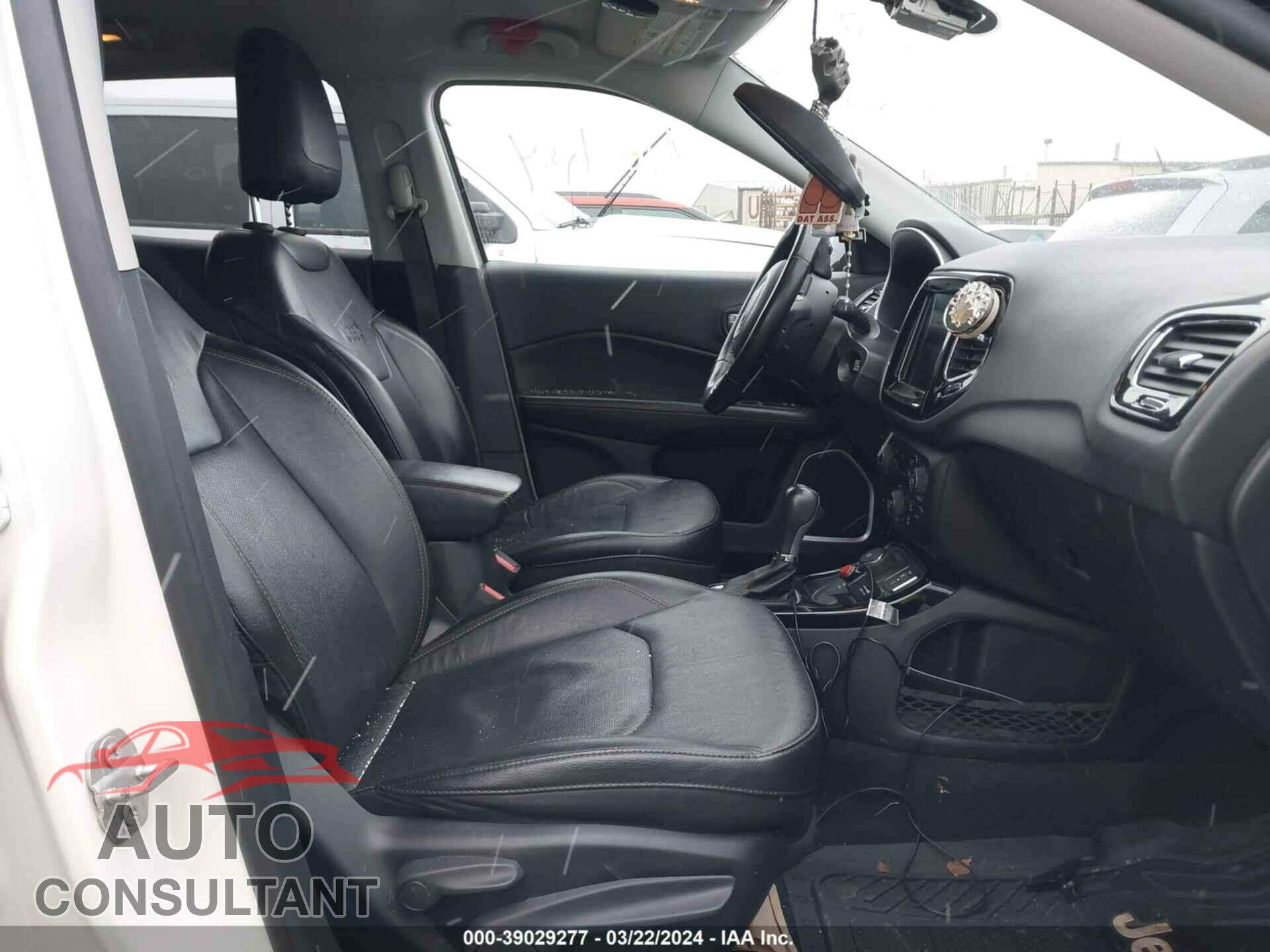 JEEP COMPASS 2021 - 3C4NJDCB6MT525807