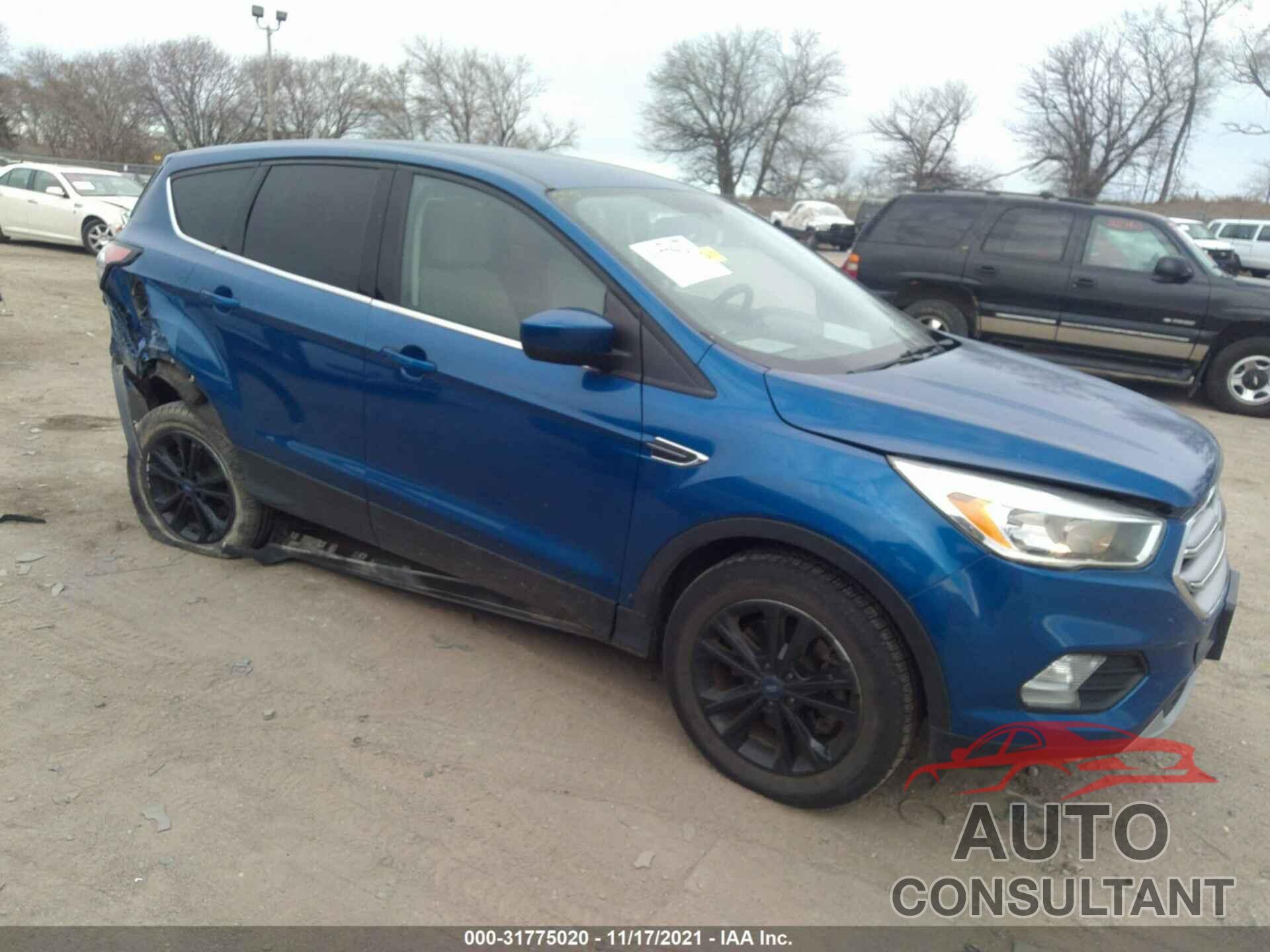 FORD ESCAPE 2017 - 1FMCU0G92HUC03672