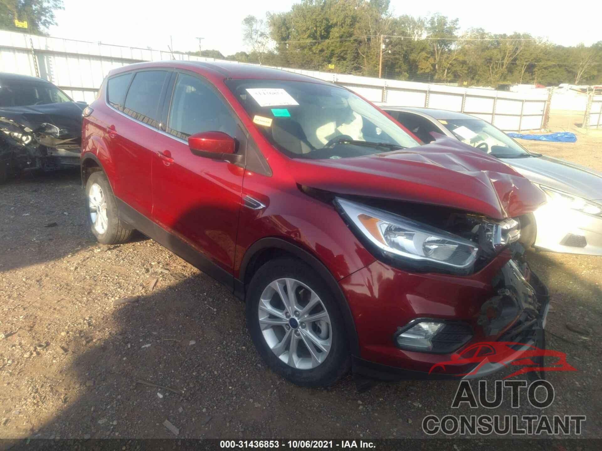 FORD ESCAPE 2017 - 1FMCU0GD0HUD15732