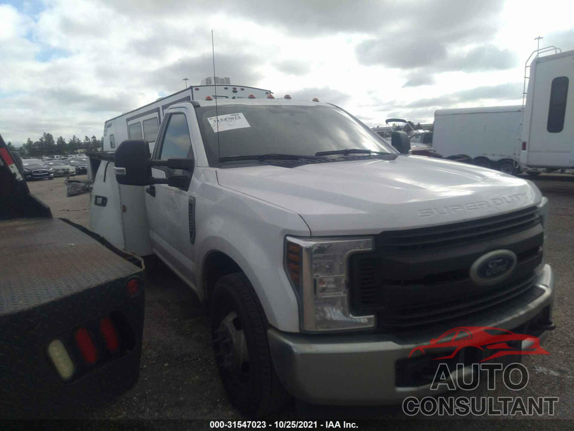 FORD SUPER DUTY F-350 DRW 2018 - 1FDRF3G62JEB54162