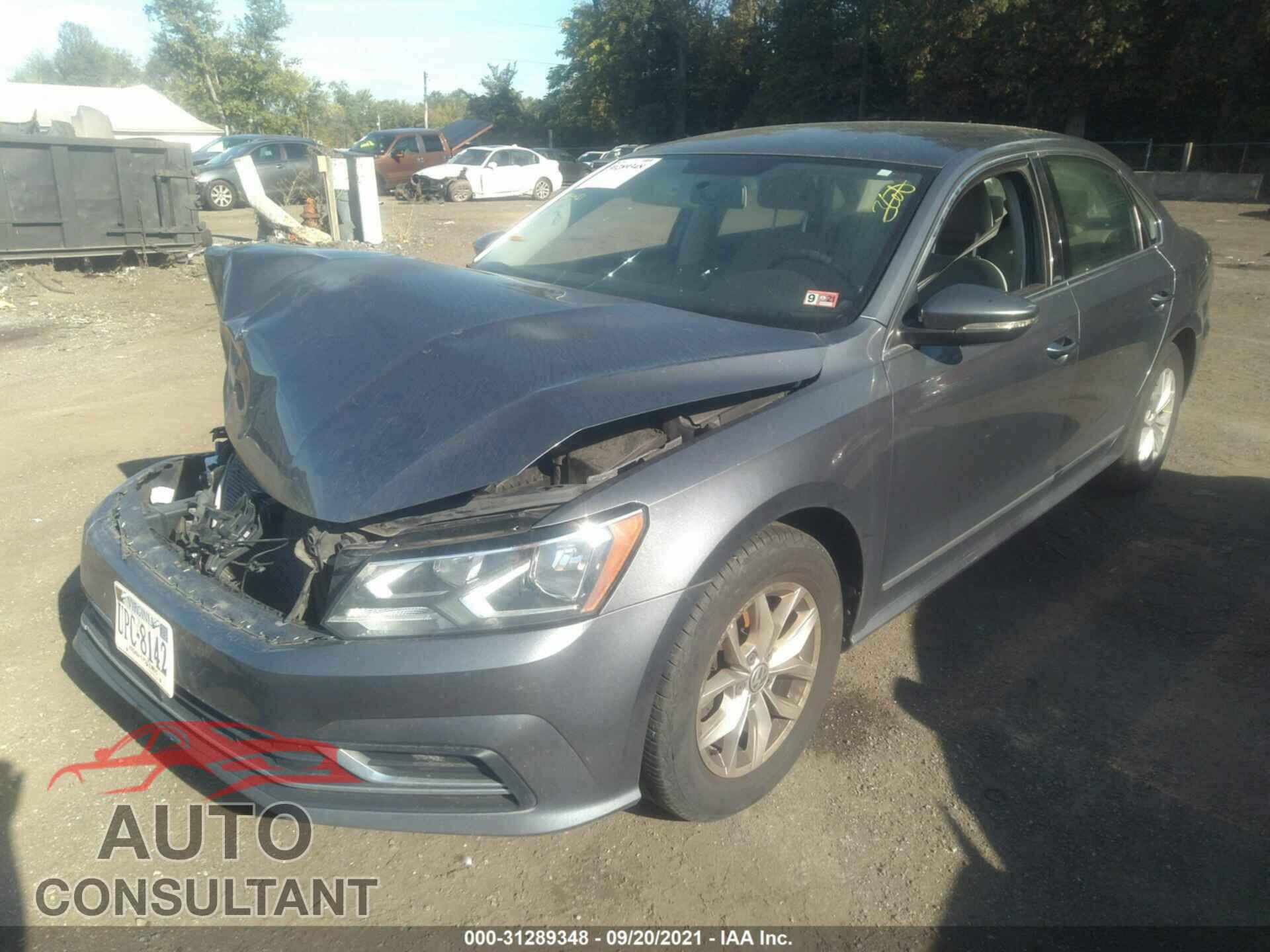 VOLKSWAGEN PASSAT 2017 - 1VWAT7A37HC042010