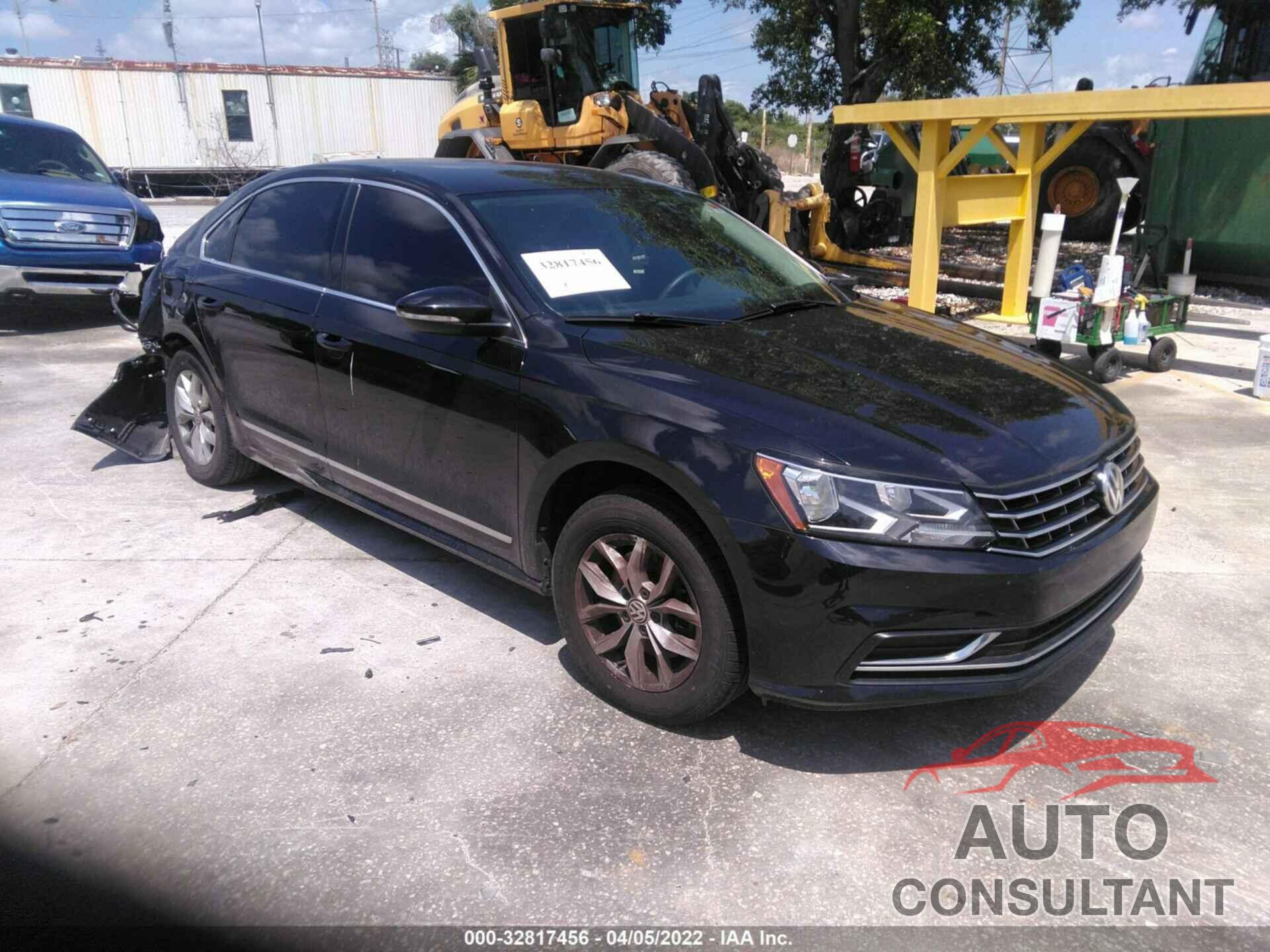 VOLKSWAGEN PASSAT 2017 - 1VWAT7A31HC054007