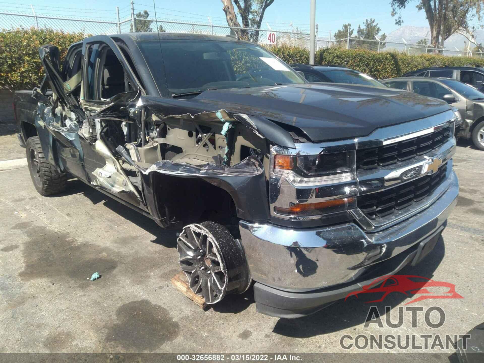 CHEVROLET SILVERADO 1500 2017 - 1GCRCREC2HZ238686