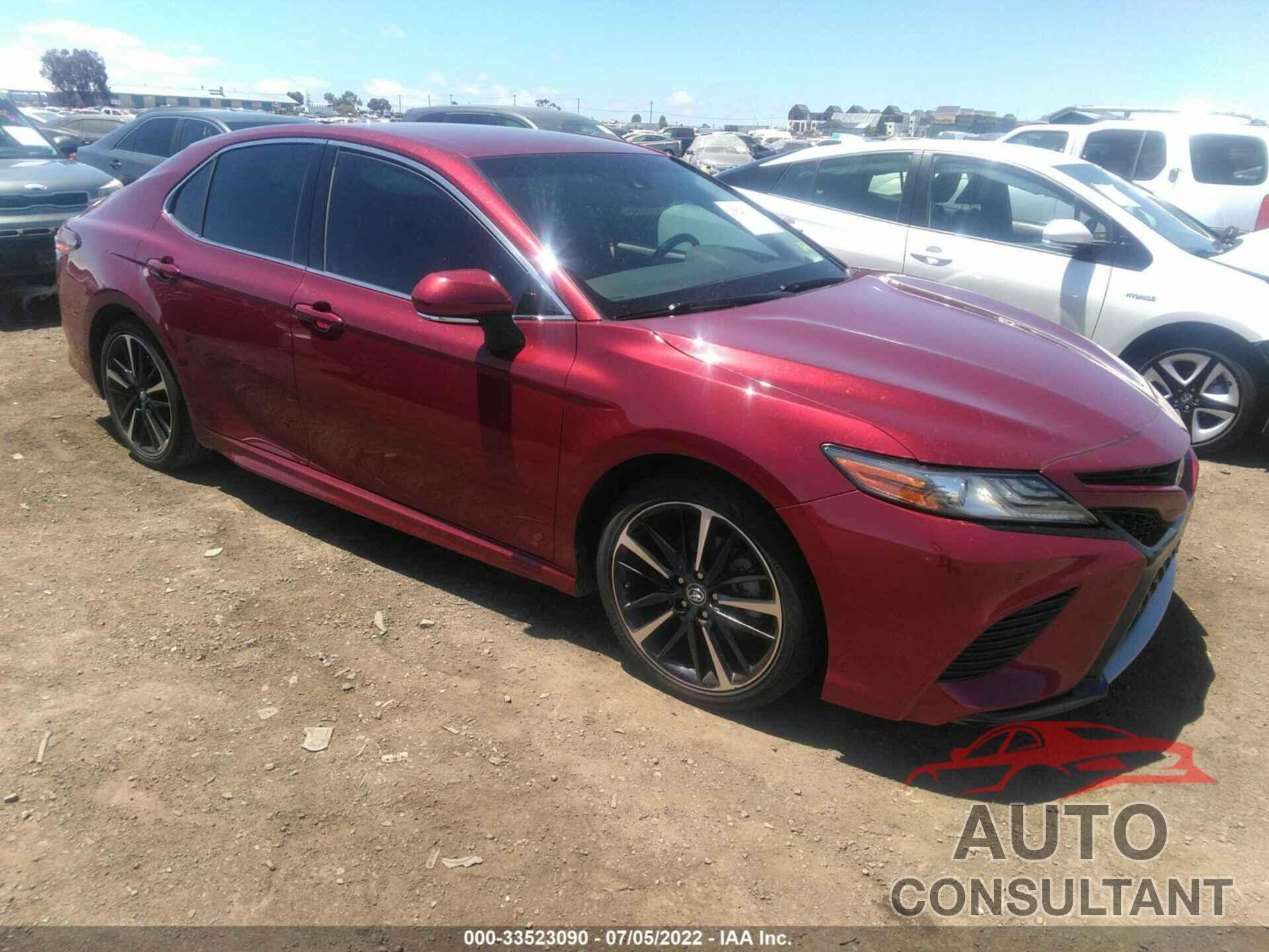 TOYOTA CAMRY 2018 - 4T1B61HK1JU542233
