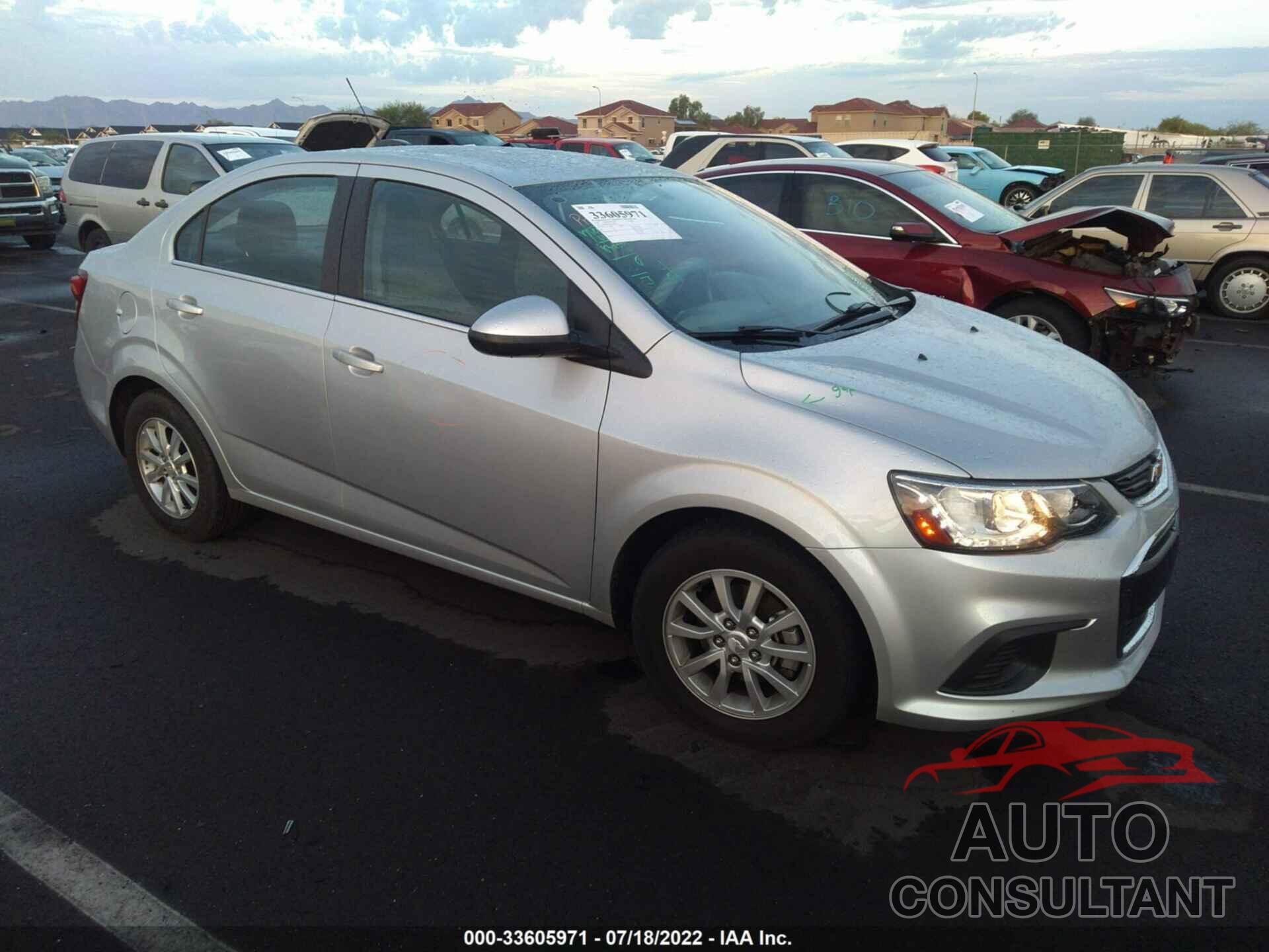 CHEVROLET SONIC 2018 - 1G1JD5SH3J4119950