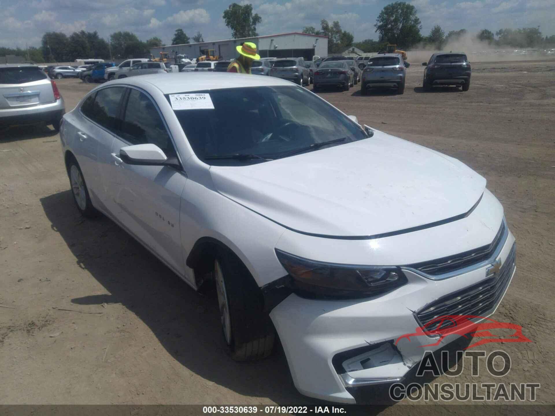 CHEVROLET MALIBU 2017 - 1G1ZE5ST1HF234307