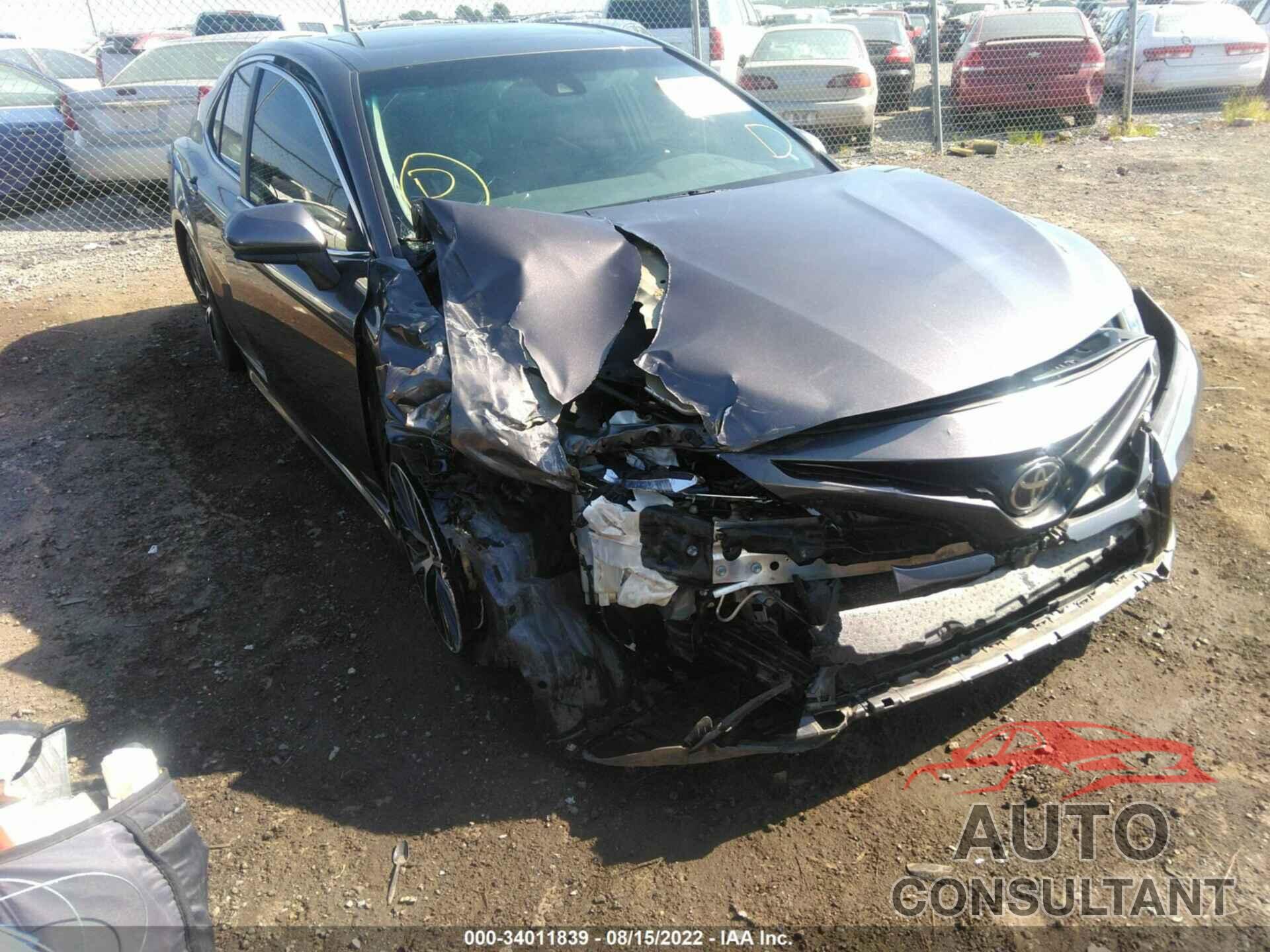 TOYOTA CAMRY 2018 - 4T1B11HK6JU534286