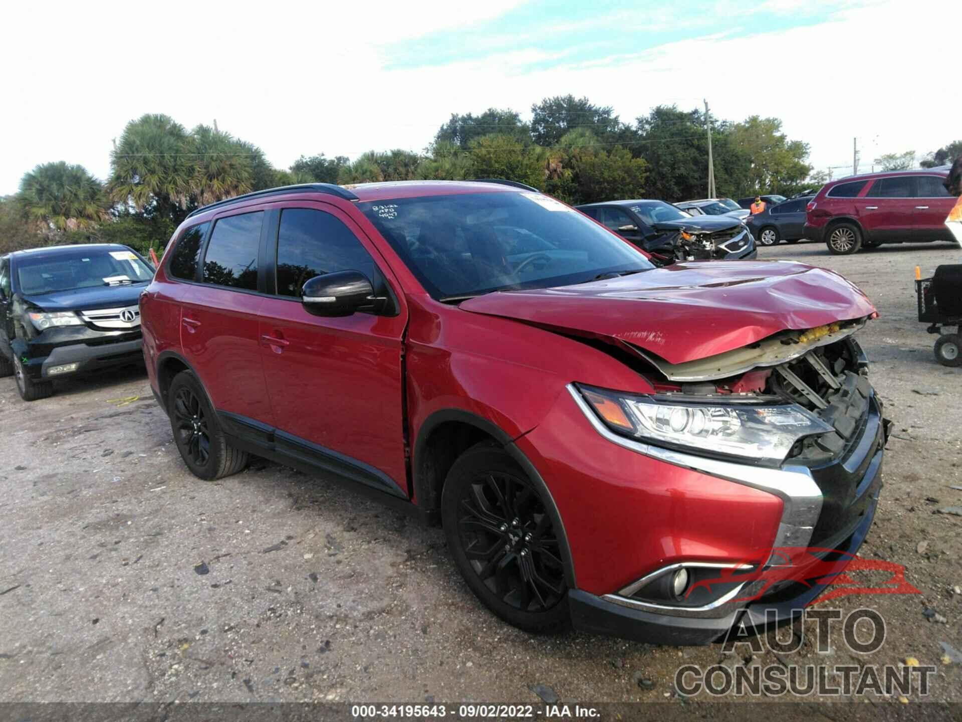MITSUBISHI OUTLANDER 2018 - JA4AD3A35JZ054047