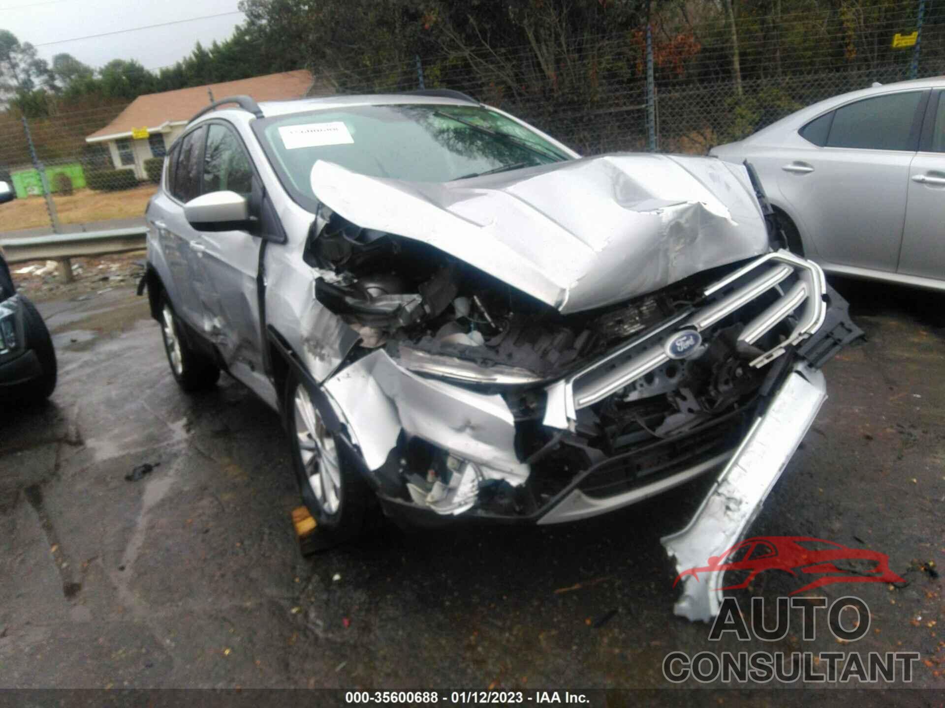 FORD ESCAPE 2018 - 1FMCU0GD5JUC49264
