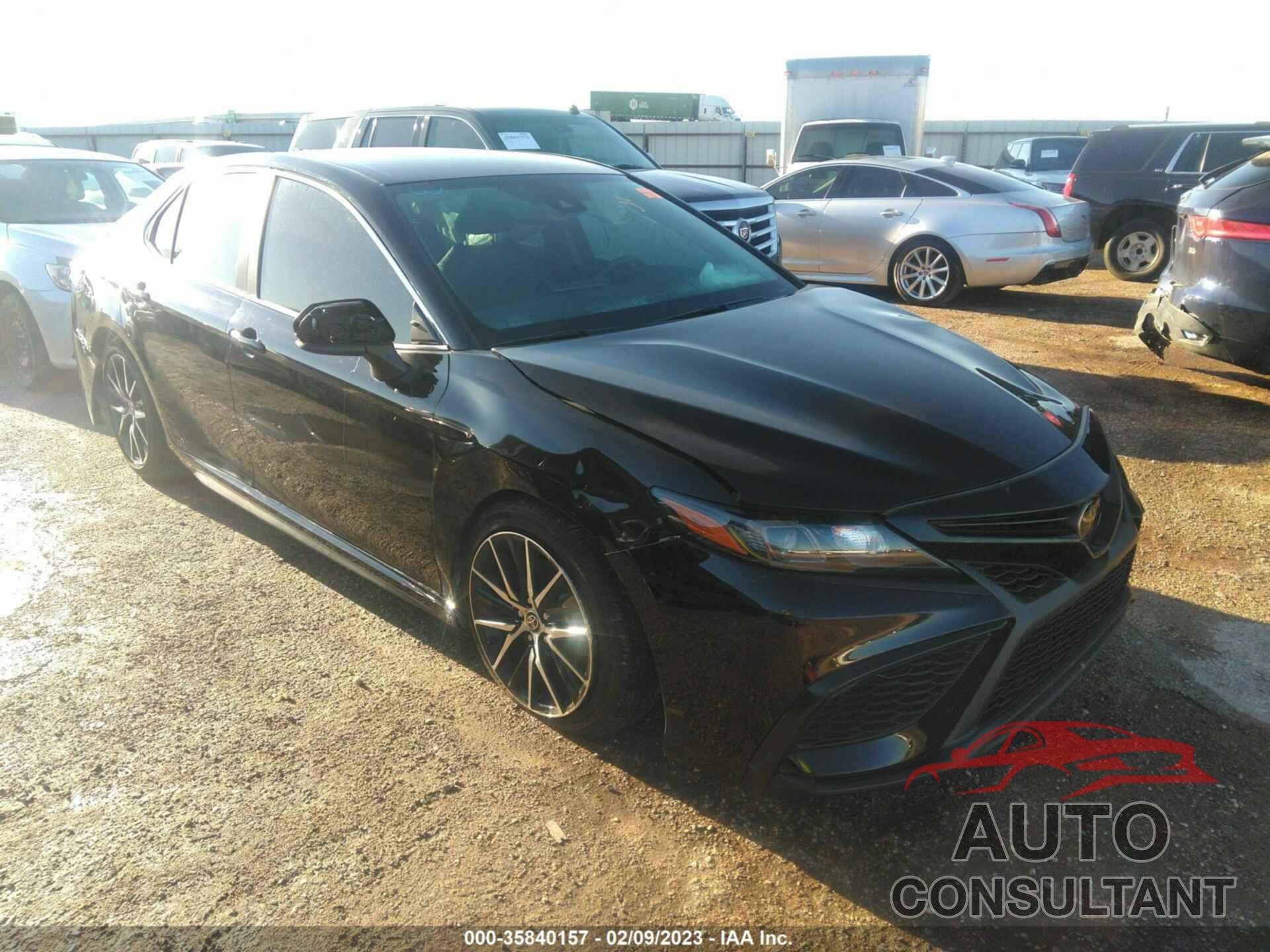 TOYOTA CAMRY 2021 - 4T1G11AKXMU451092