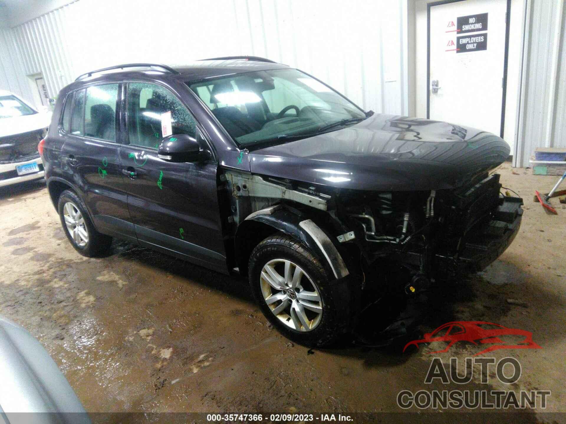 VOLKSWAGEN TIGUAN 2016 - WVGBV7AX5GW592870