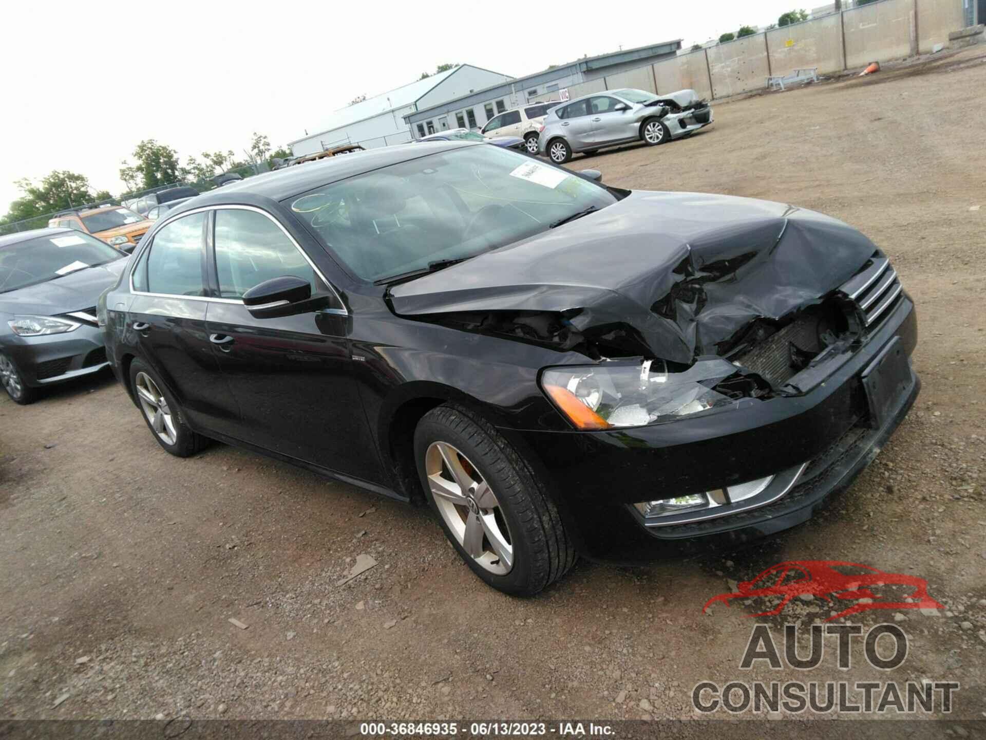 VOLKSWAGEN PASSAT 2015 - 1VWAT7A32FC112669