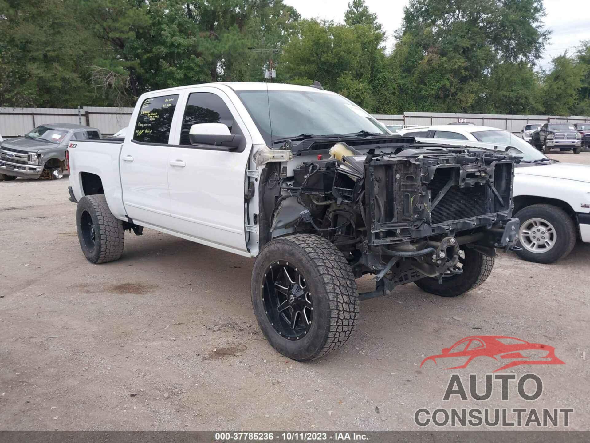 CHEVROLET SILVERADO 1500 2018 - 3GCUKREC8JG531690