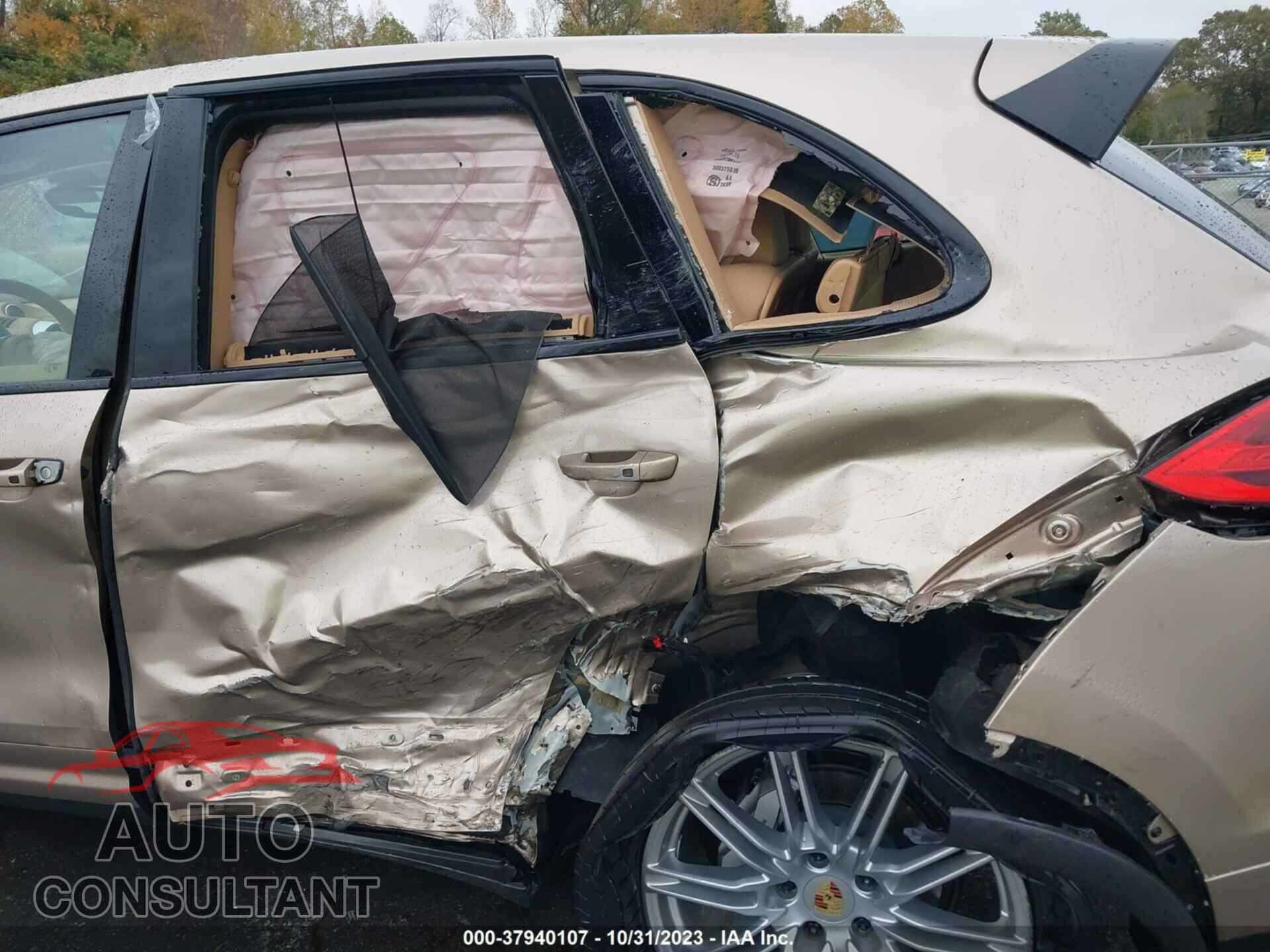 PORSCHE CAYENNE 2016 - WP1AB2A22GLA97025