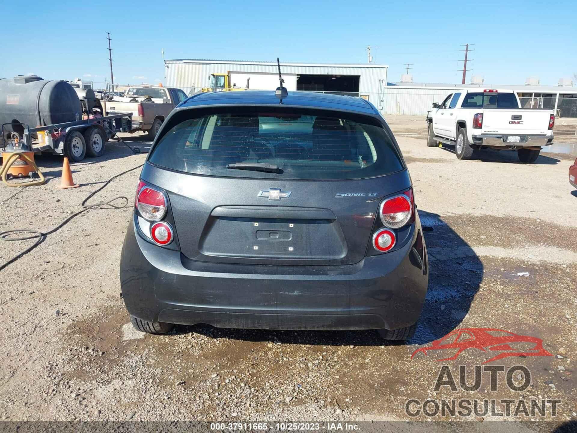 CHEVROLET SONIC 2016 - 1G1JC6SHXG4156026