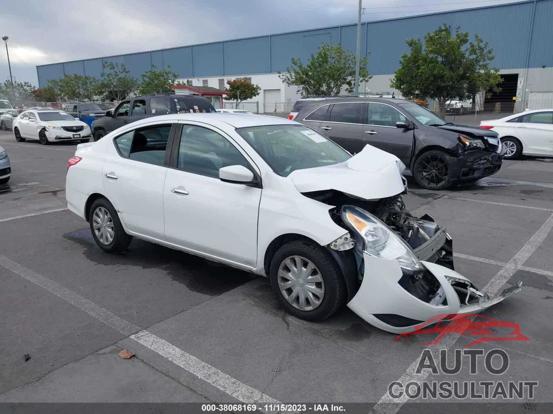 NISSAN VERSA 2018 - 3N1CN7AP3JL863031