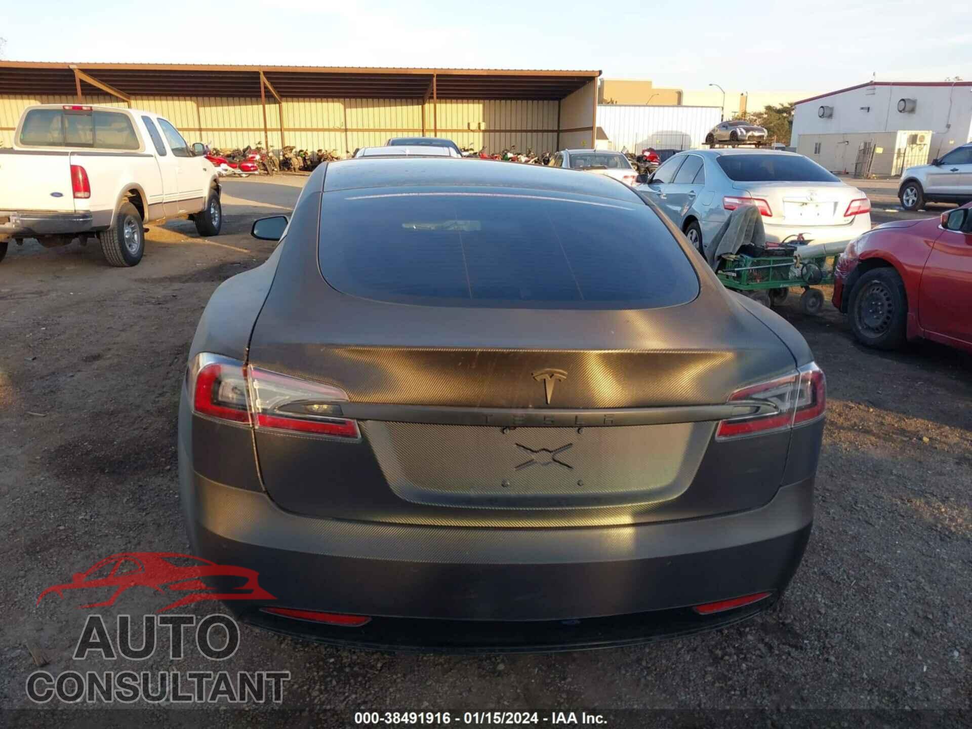 TESLA MODEL S 2019 - 5YJSA1E2XKF332831