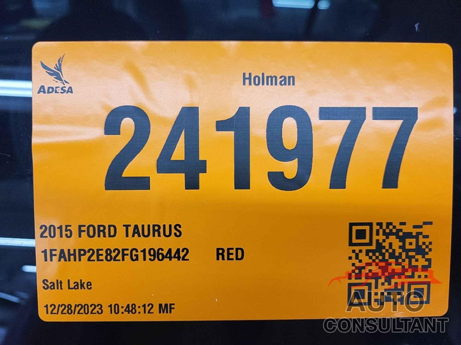 FORD TAURUS 2015 - 1FAHP2E82FG196442