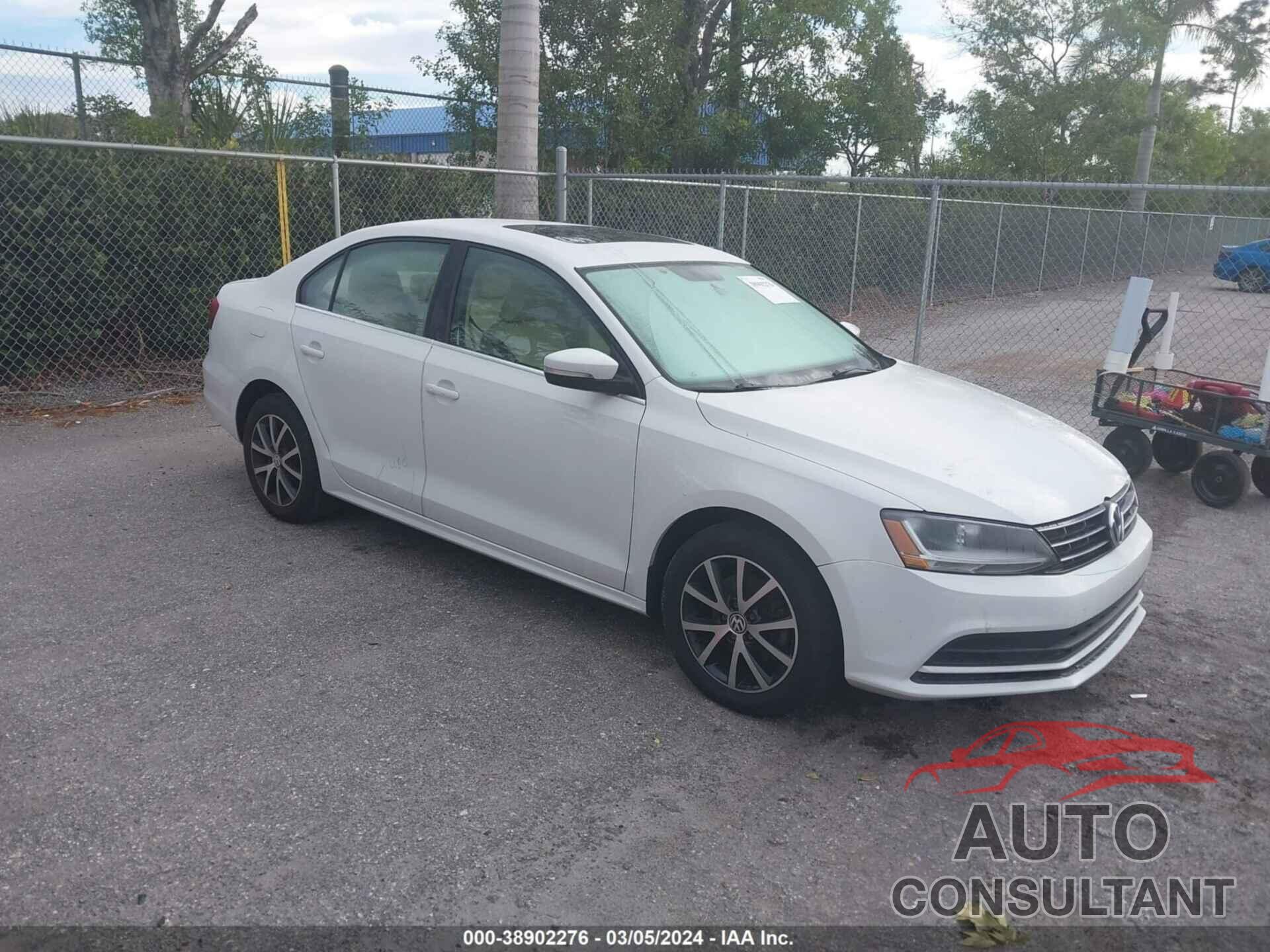 VOLKSWAGEN JETTA 2018 - 3VWDB7AJ6JM229130